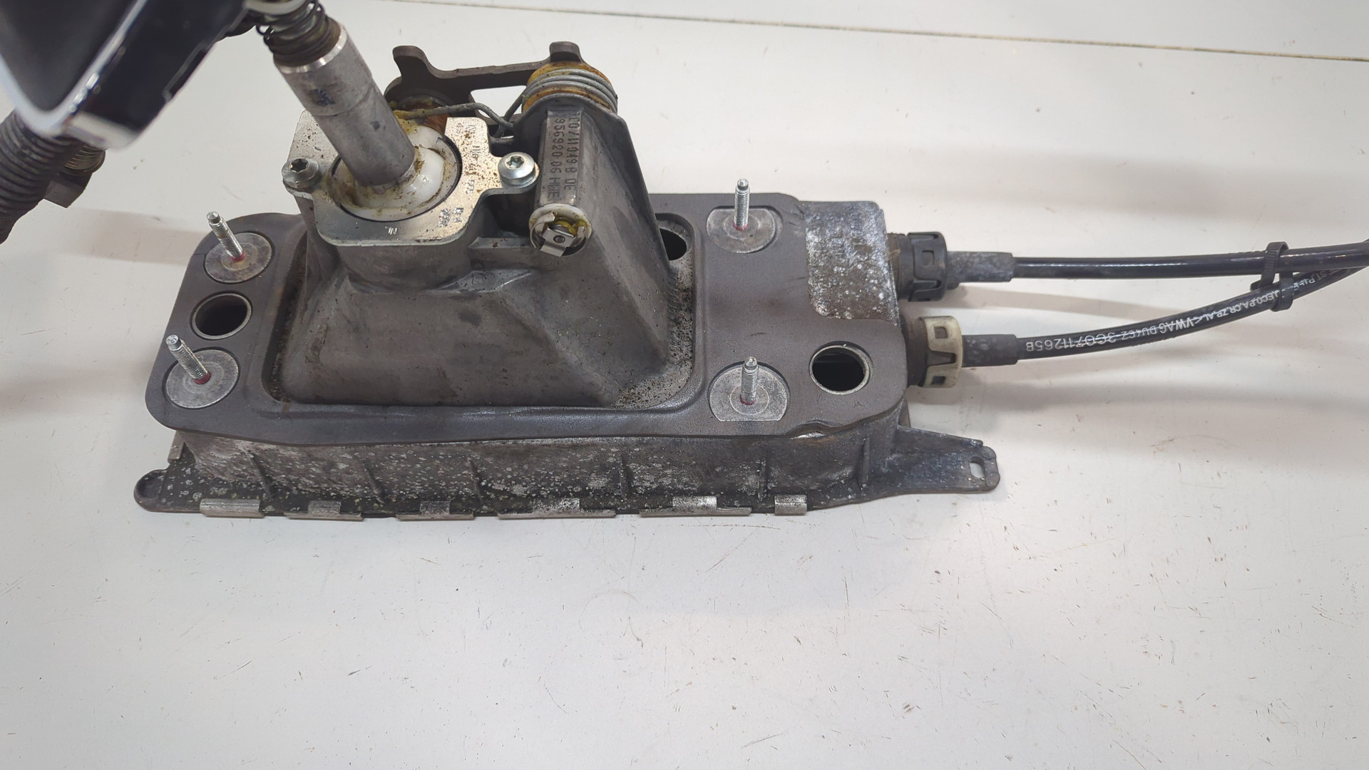 Кулиса МКПП / АКПП