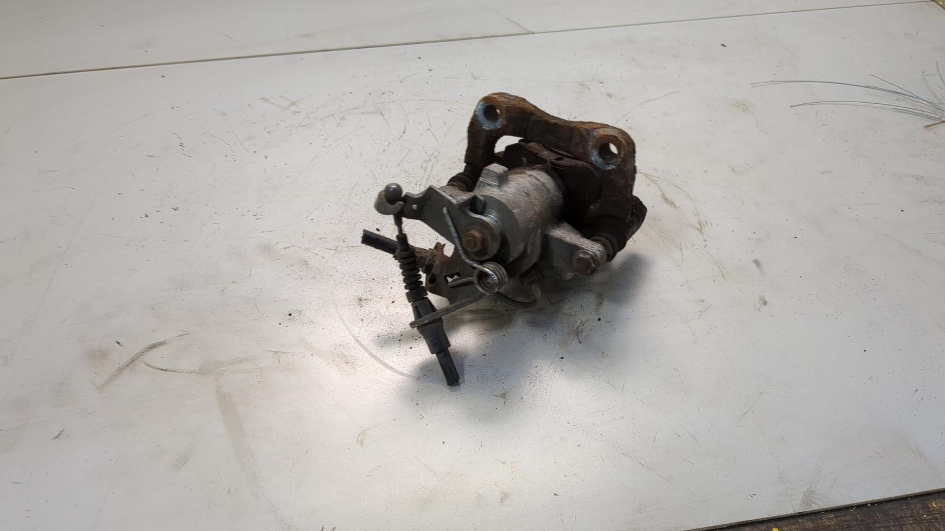 Суппорт задний правый