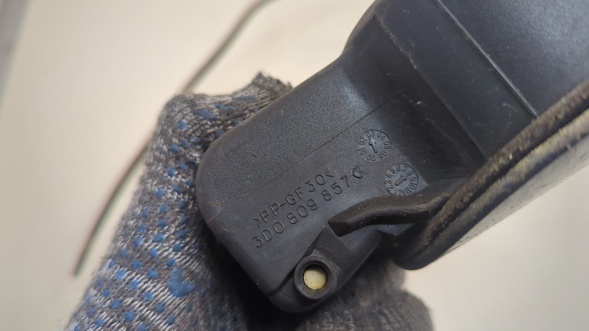 Лючок бензобака