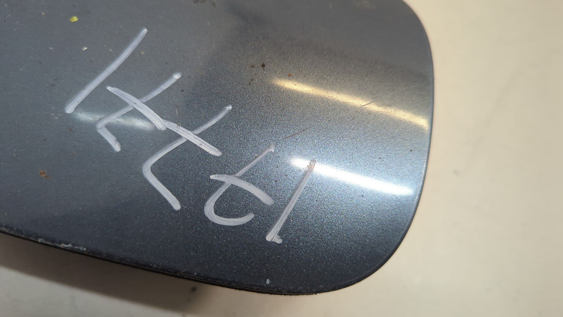 Лючок бензобака