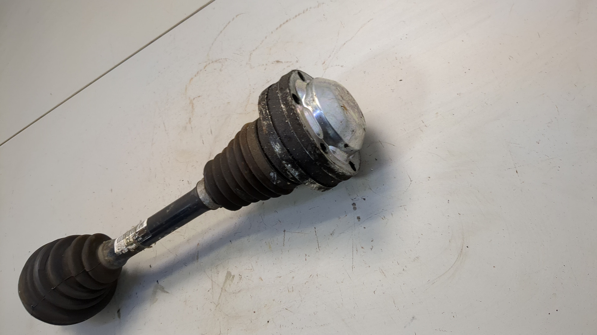 Полуось передняя левая