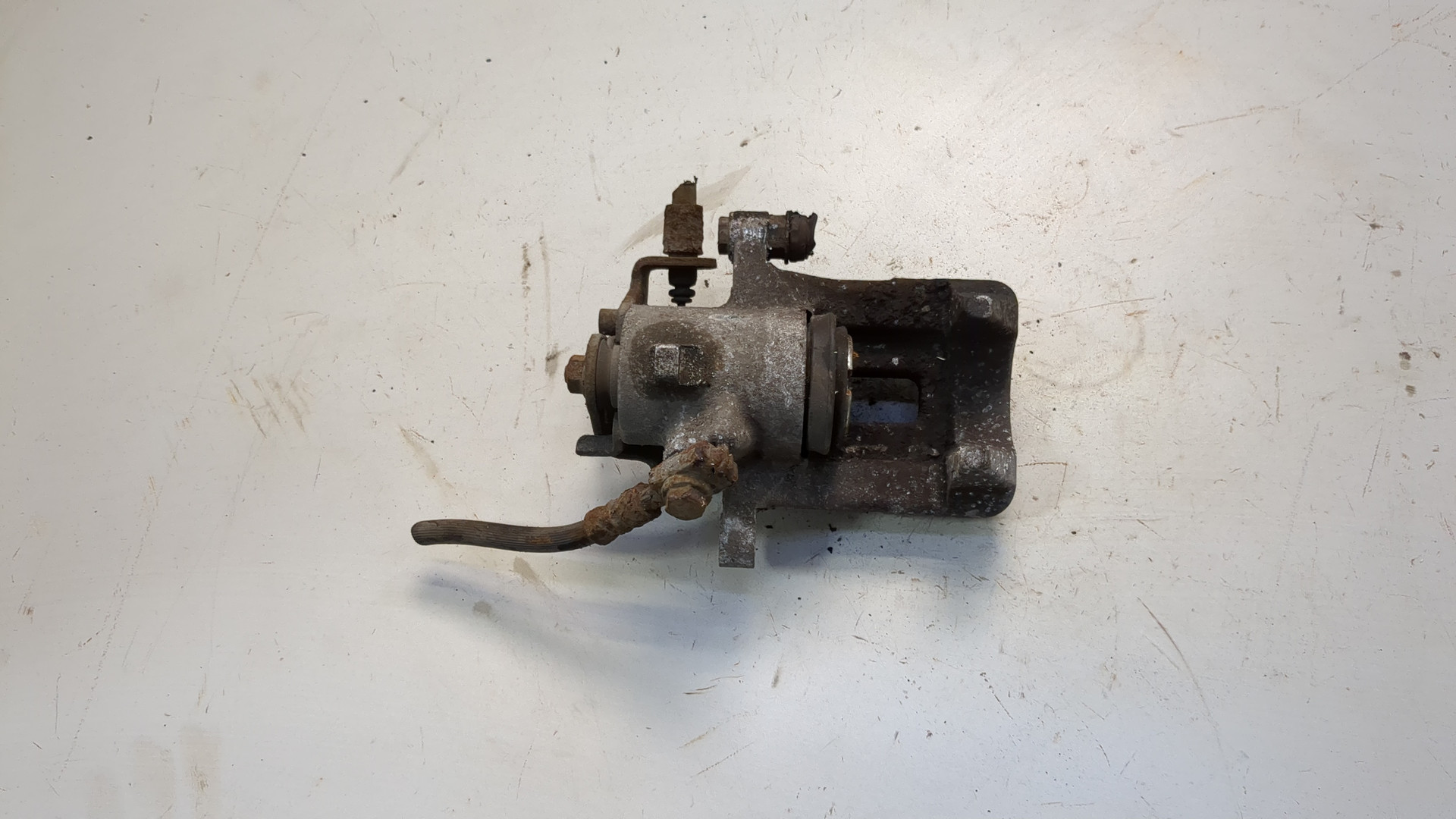 Суппорт задний правый