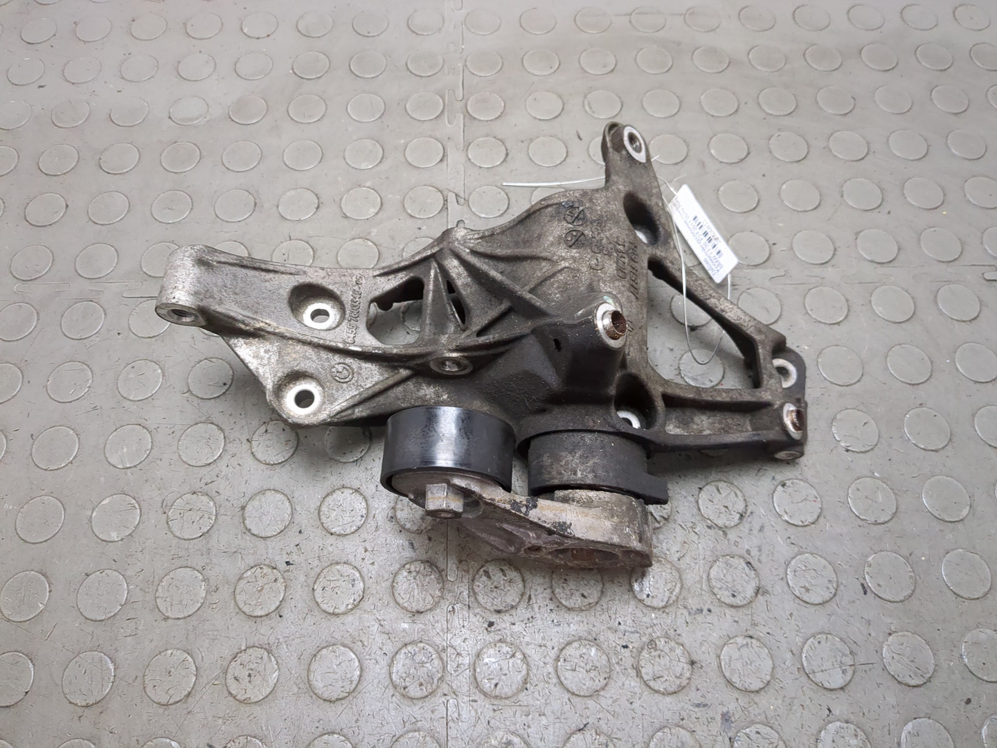 Натяжитель ремня