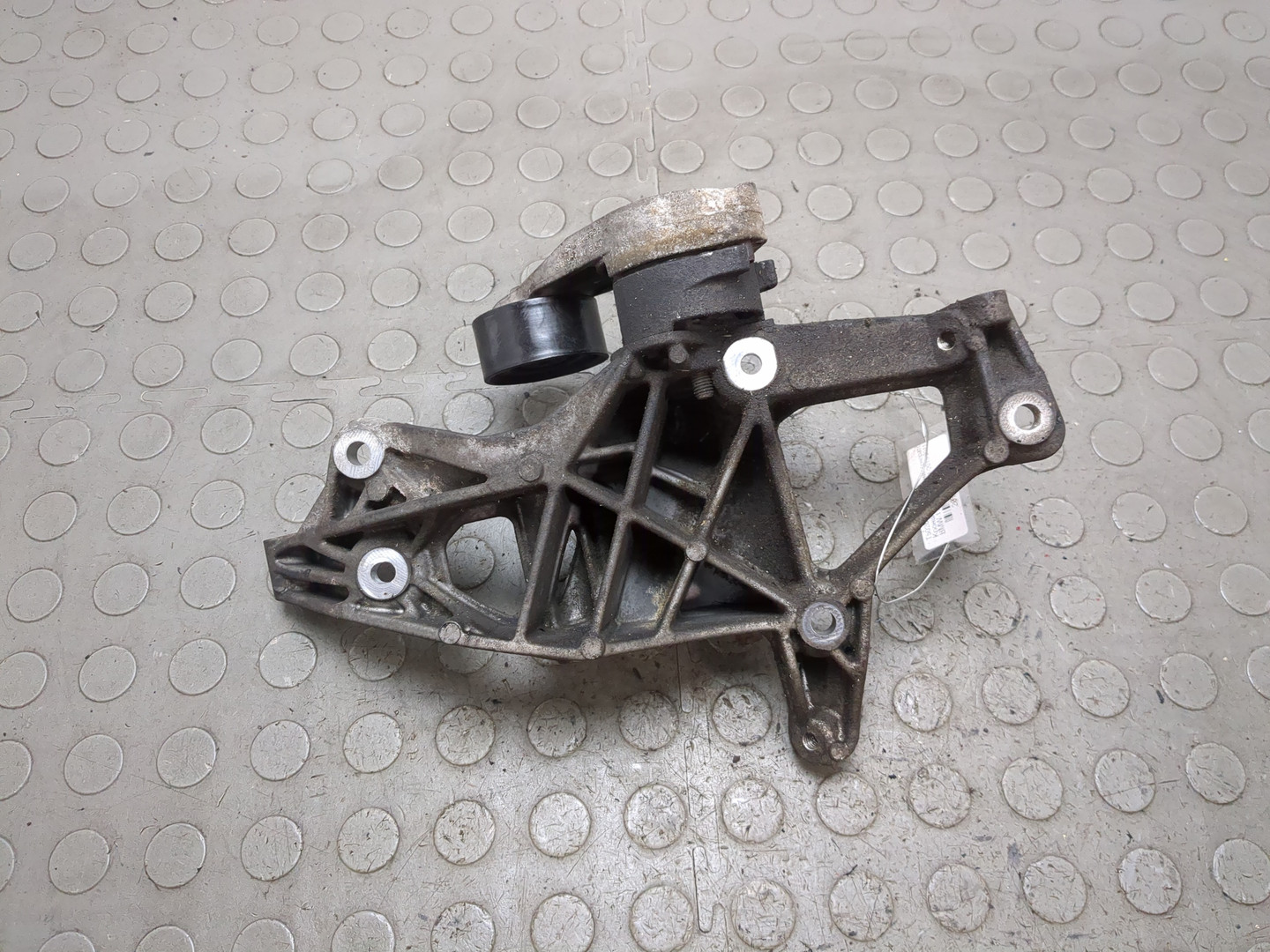 Натяжитель ремня