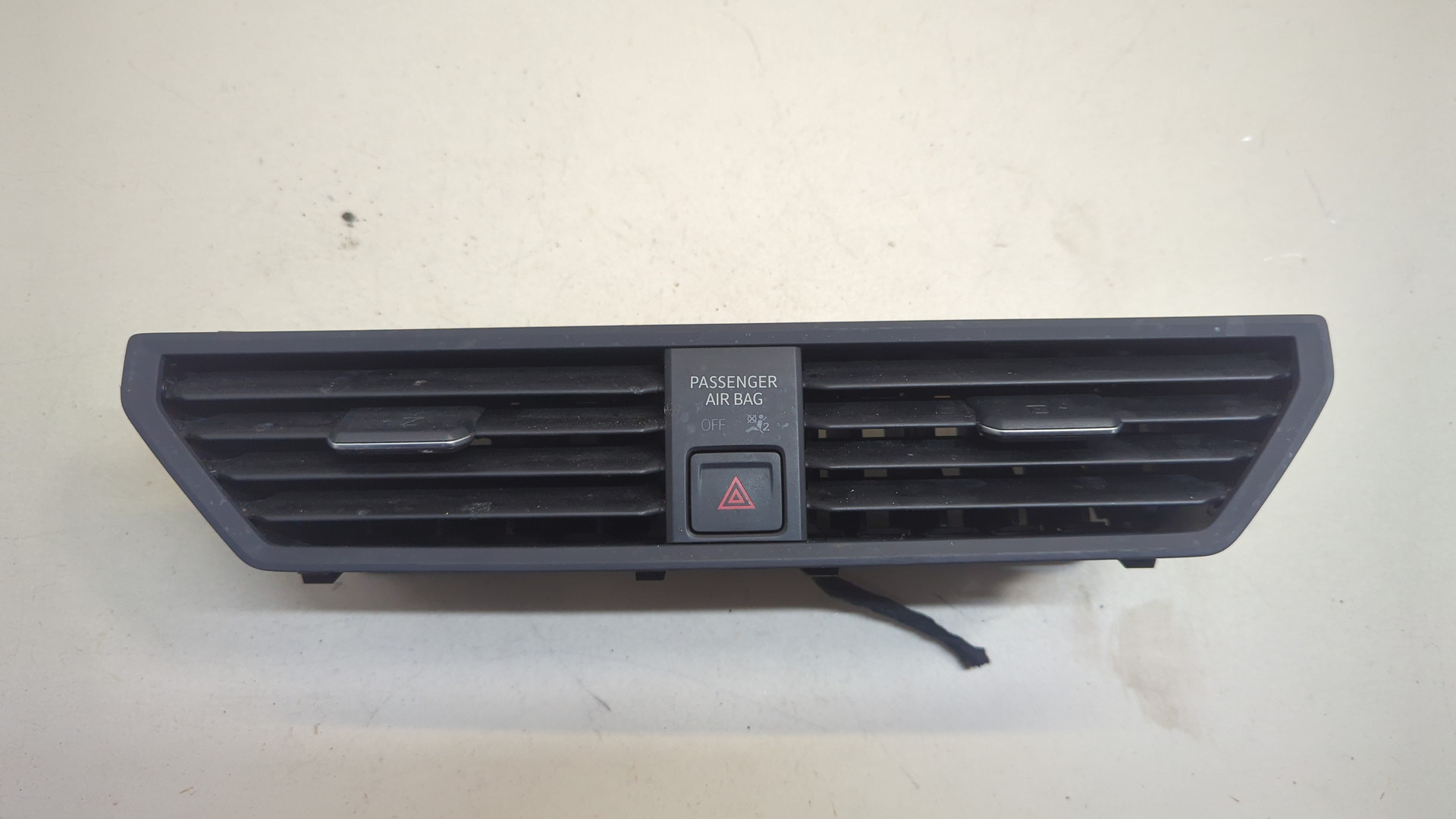 Дефлектор воздушный