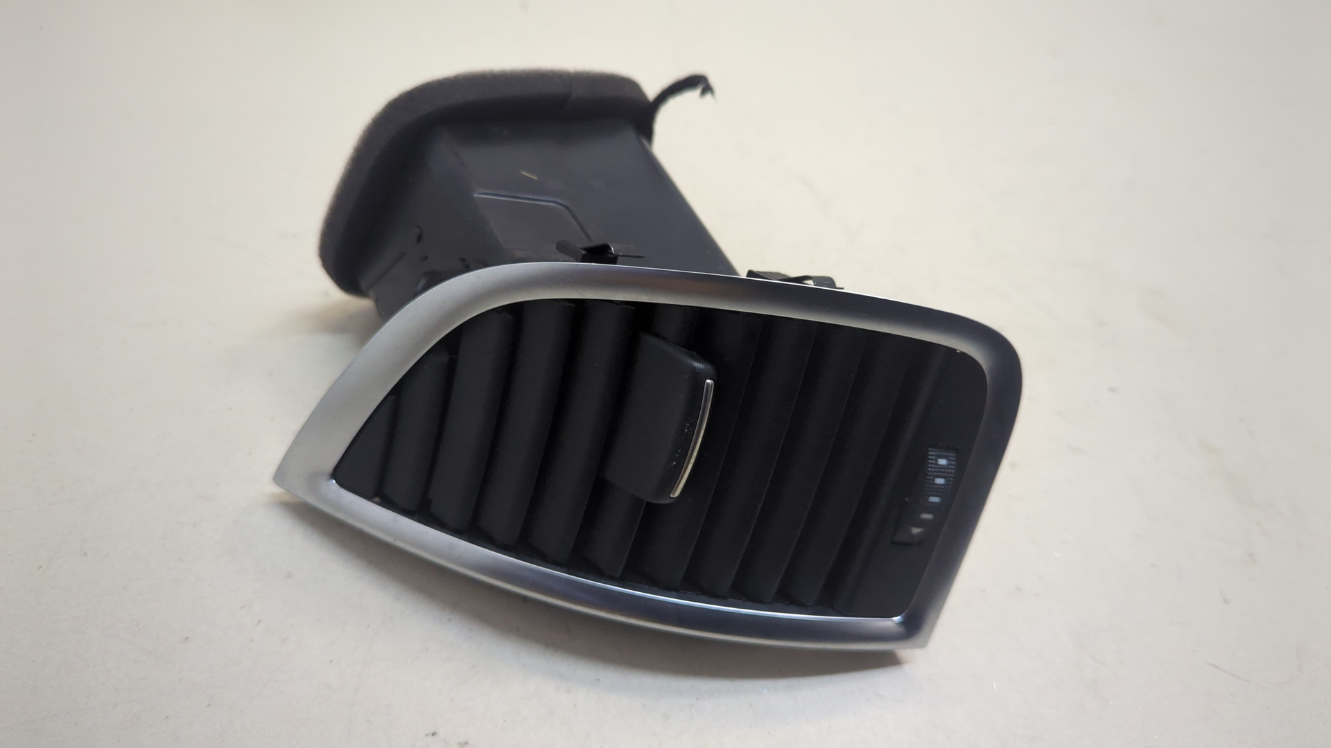 Дефлектор воздушный