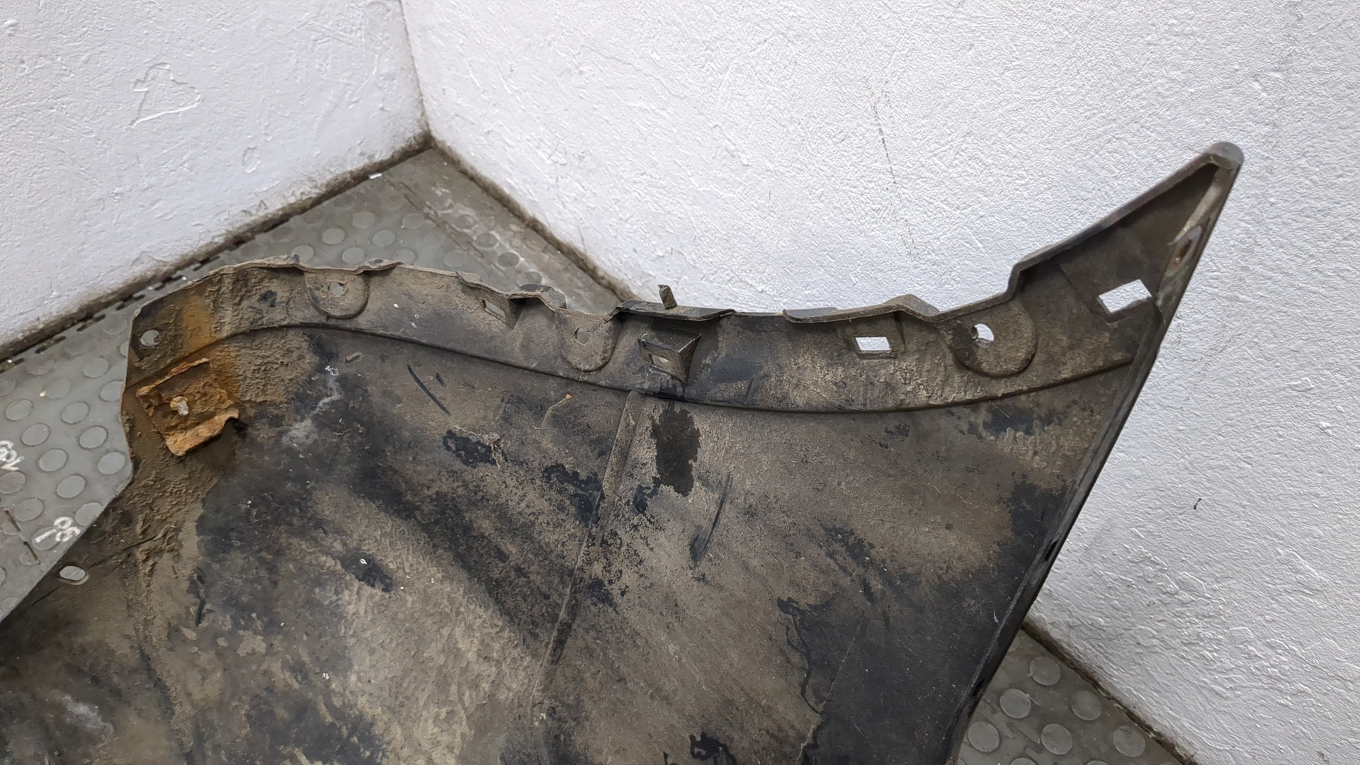 Бампер задний