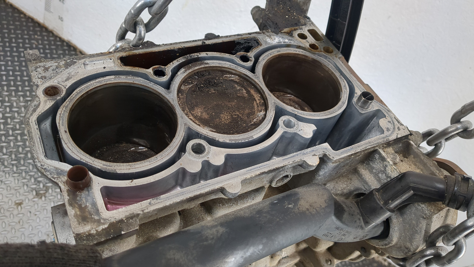 Блок двигателя