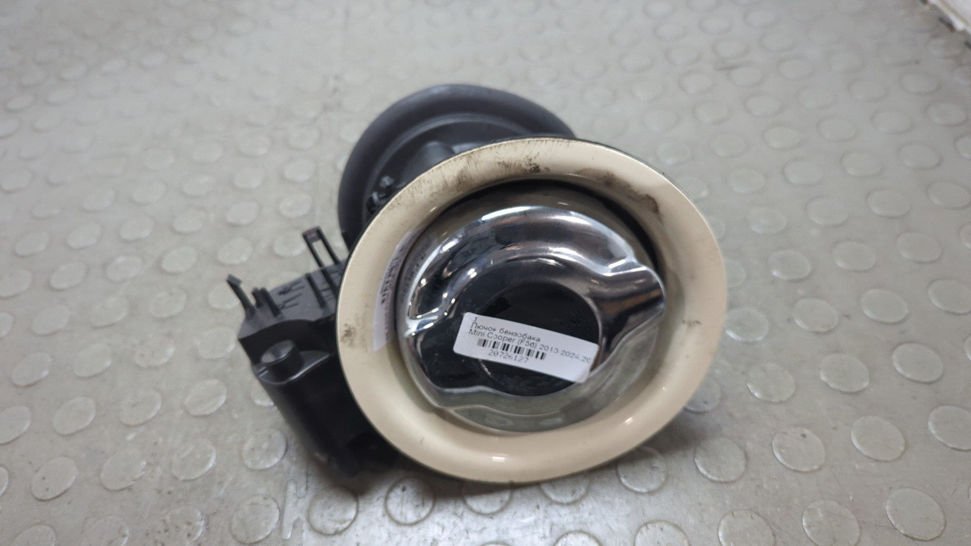 Лючок бензобака