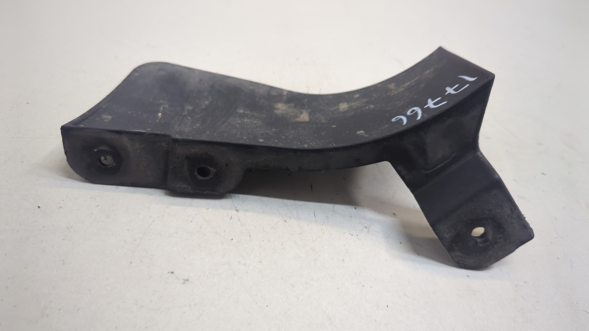 Брызговик задний правый