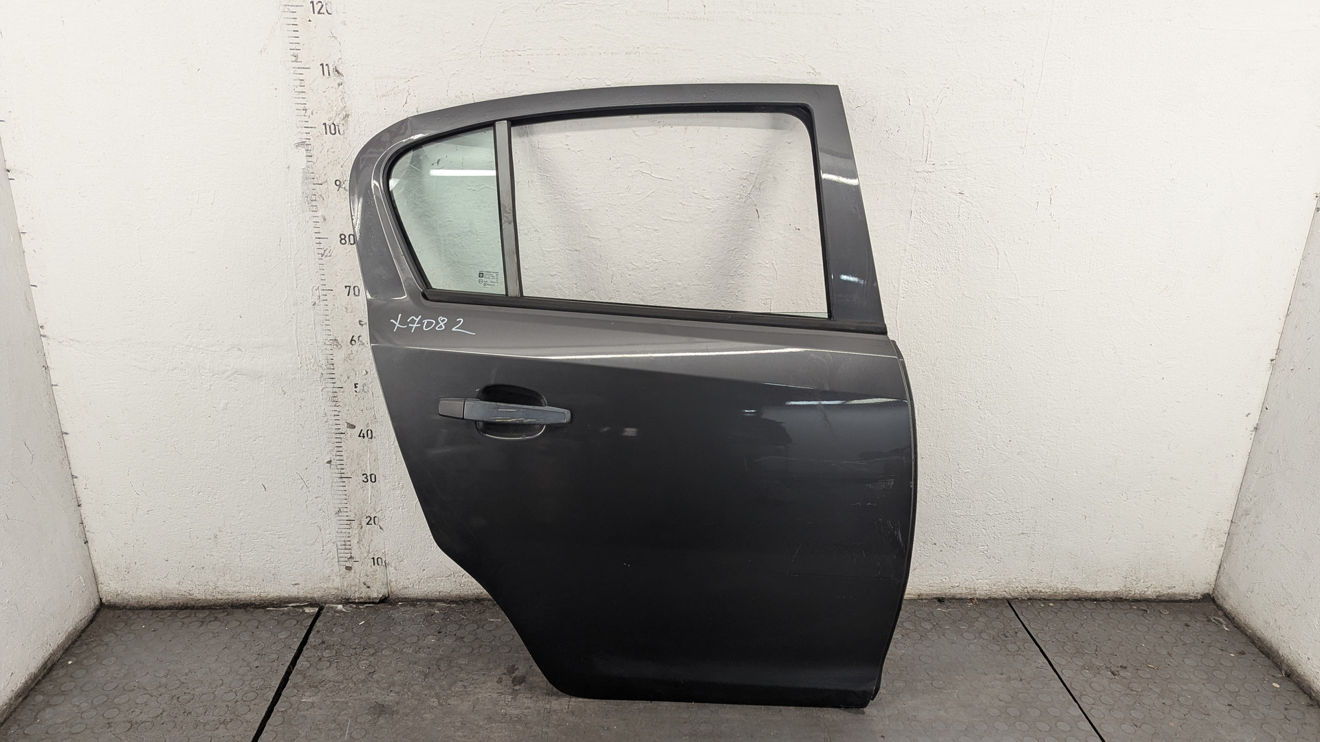 Дверь задняя правая