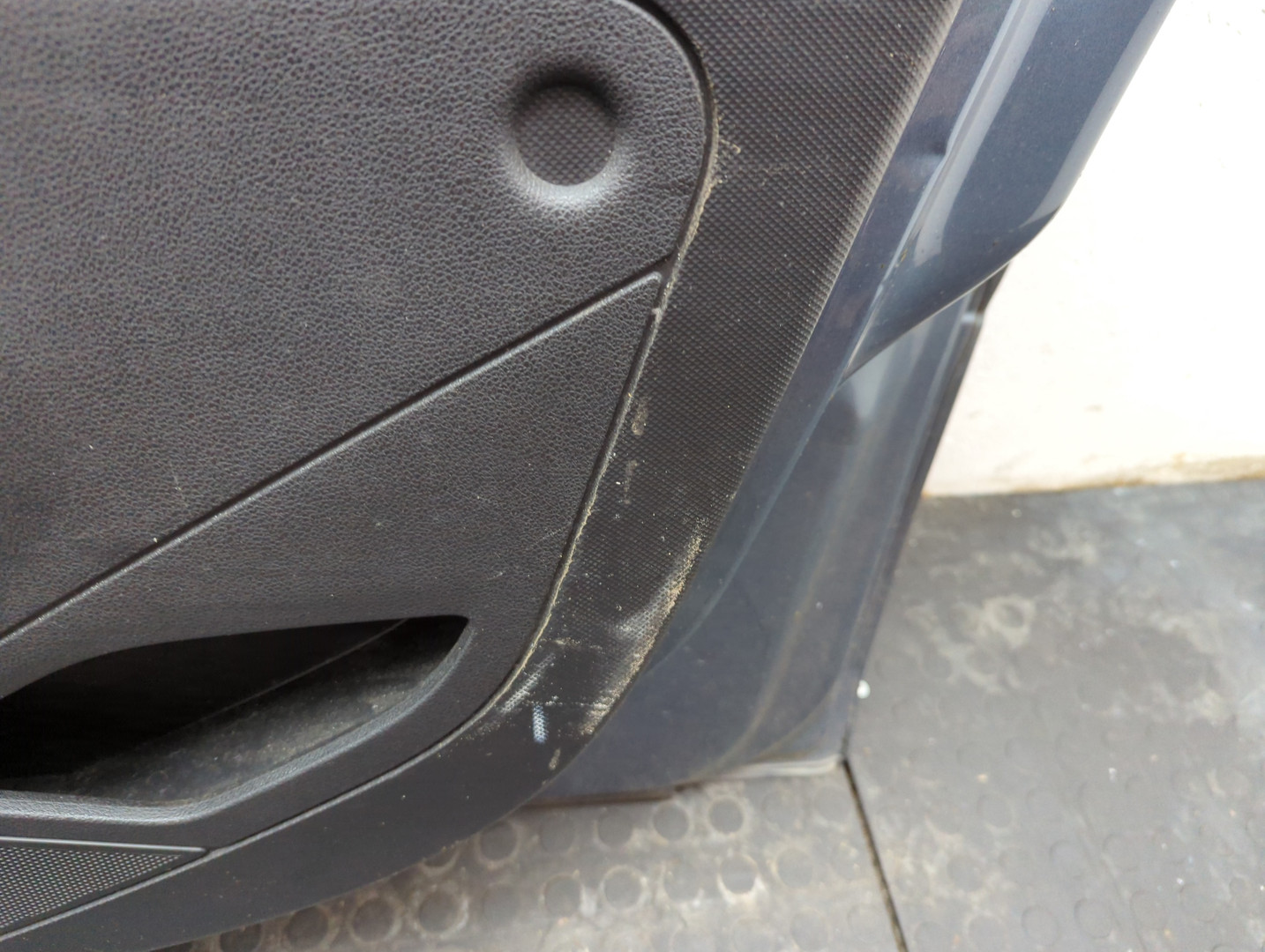 Дверь передняя правая