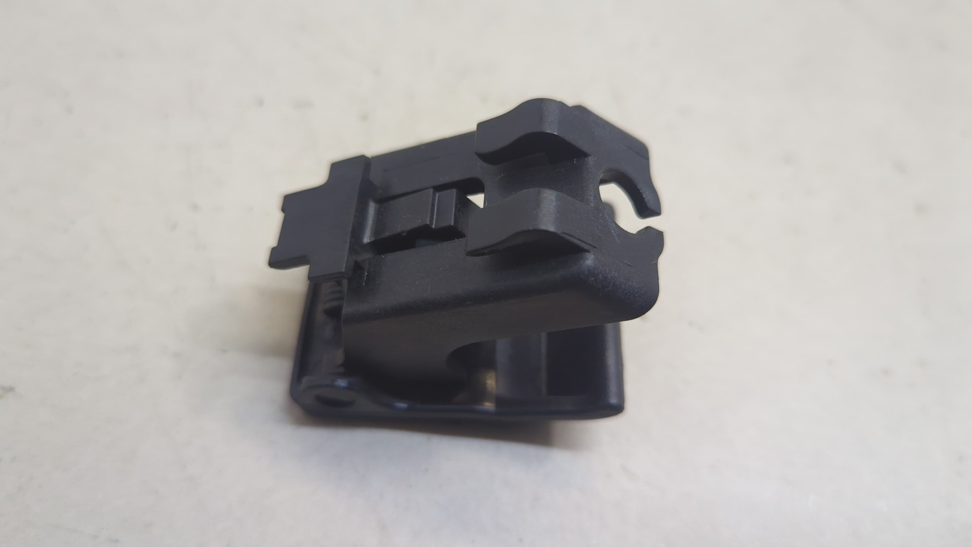 Ручка открывания капота