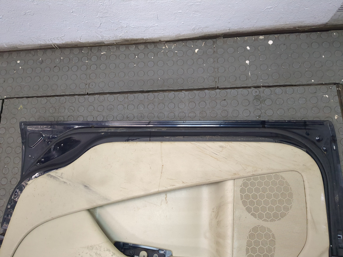 Дверь передняя правая