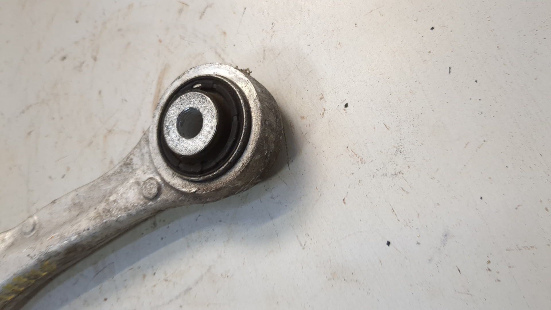 Рычаг задний