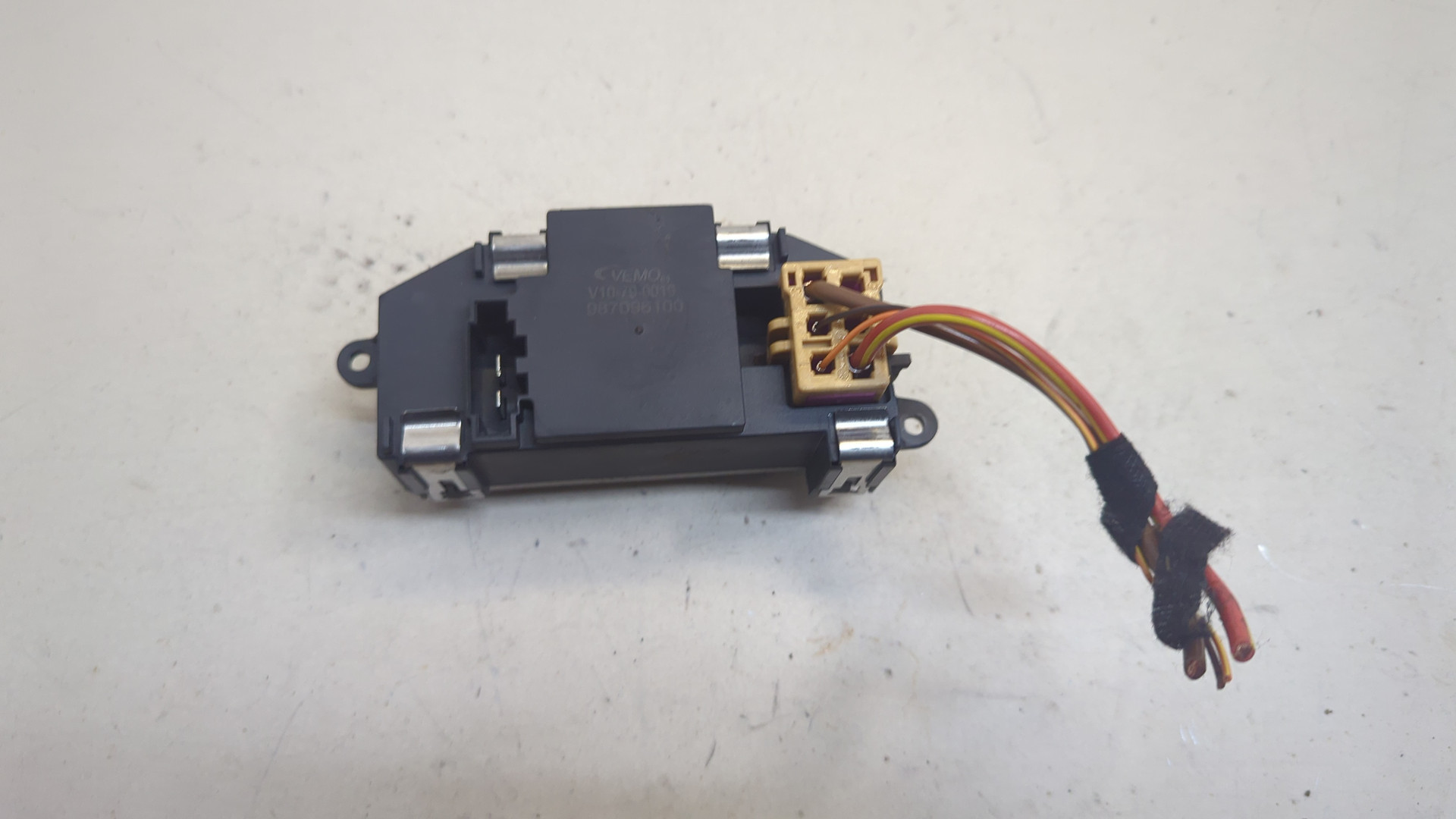 Резистор отопителя