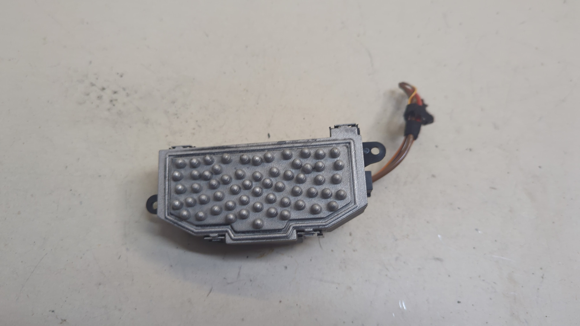 Резистор отопителя