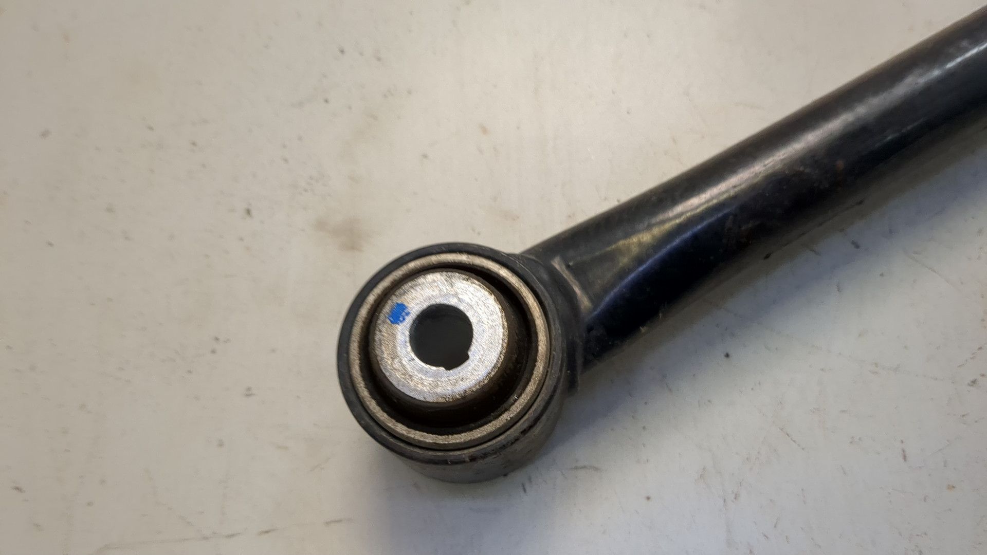 Рычаг задний