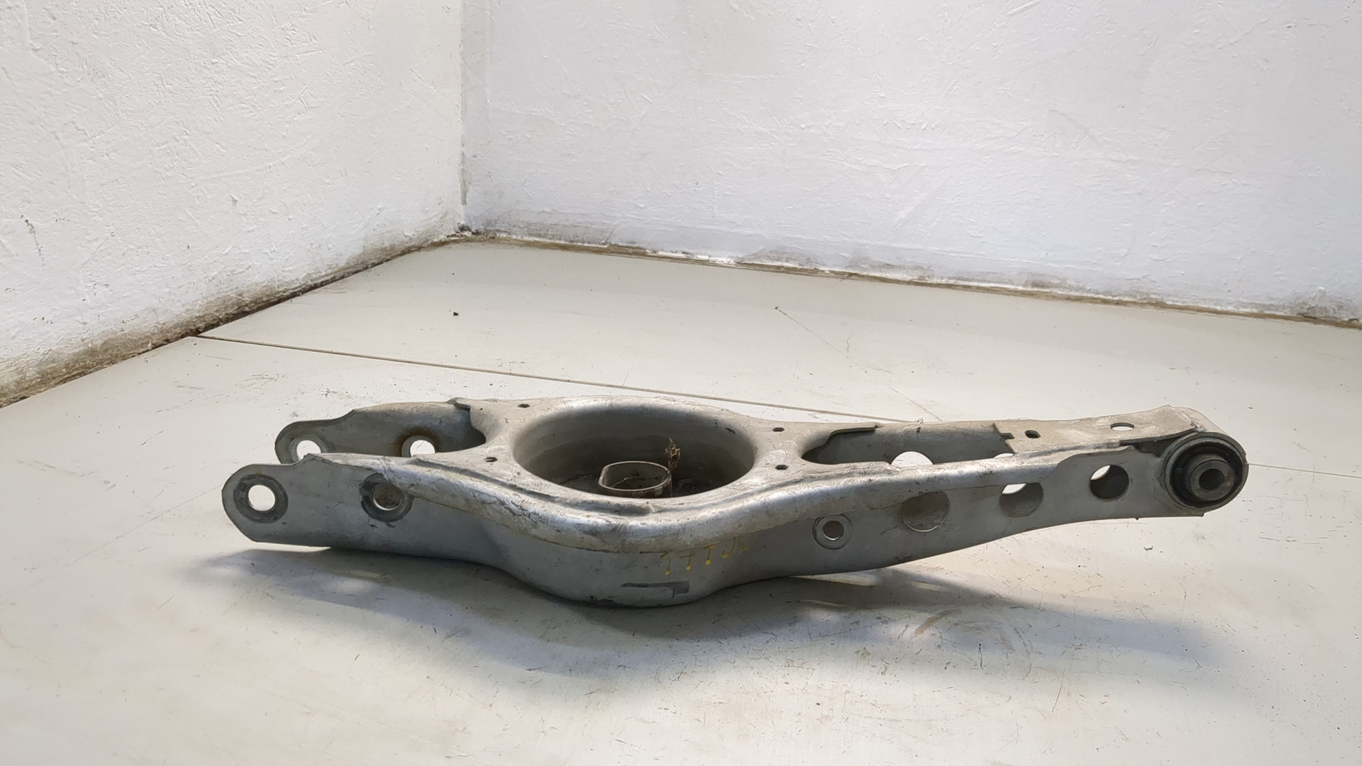 Рычаг задний