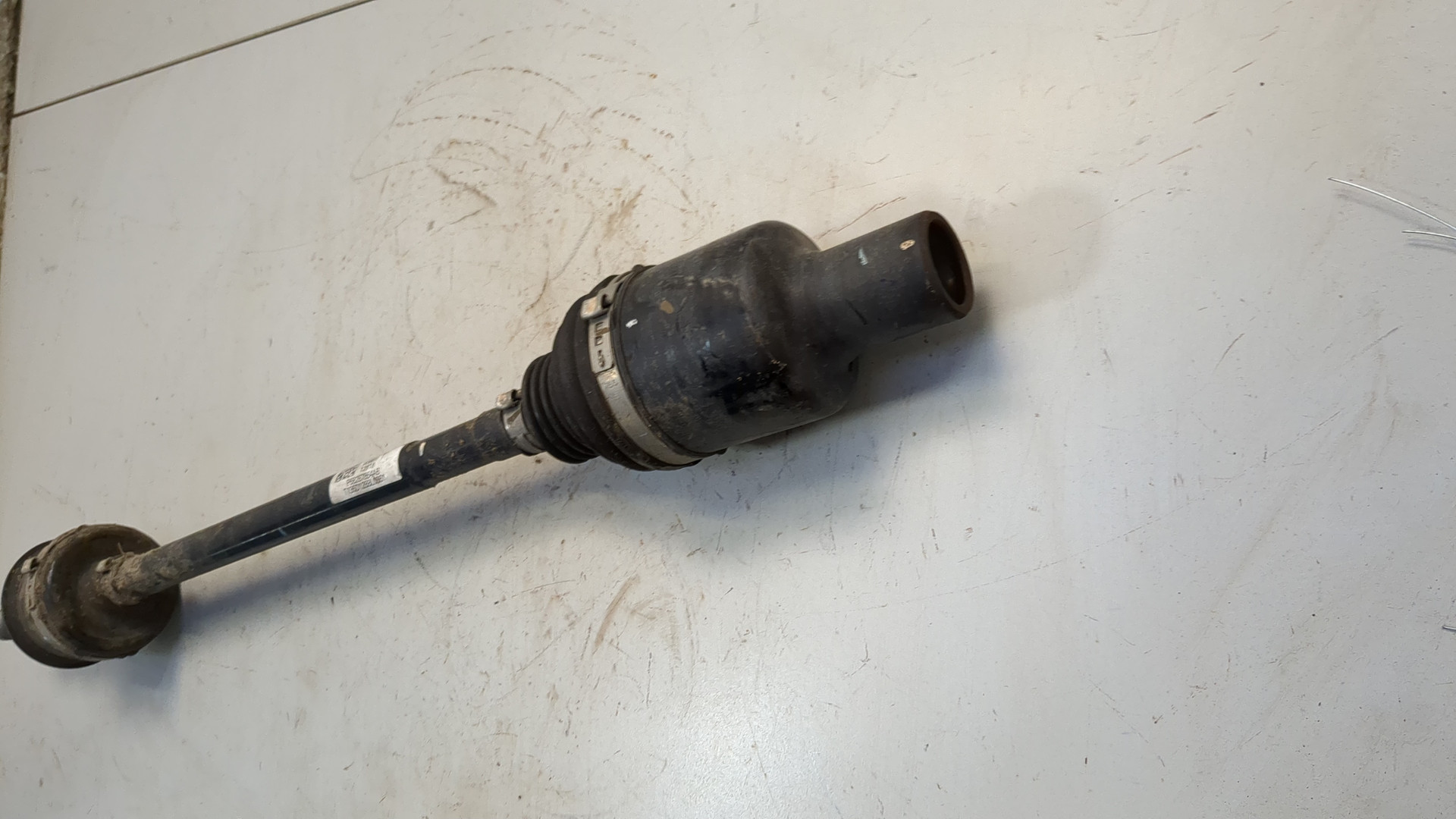 Полуось задняя