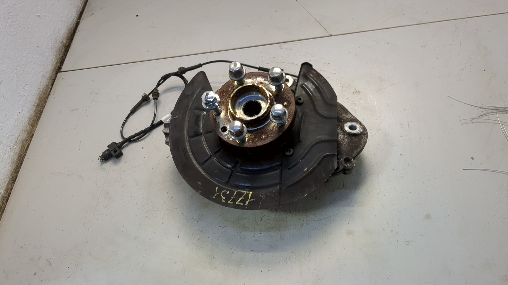 Кулак поворотный задний правый