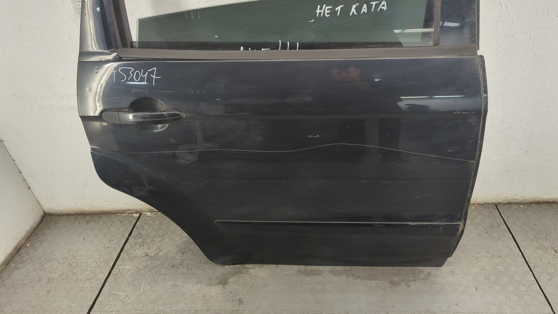 Дверь задняя правая