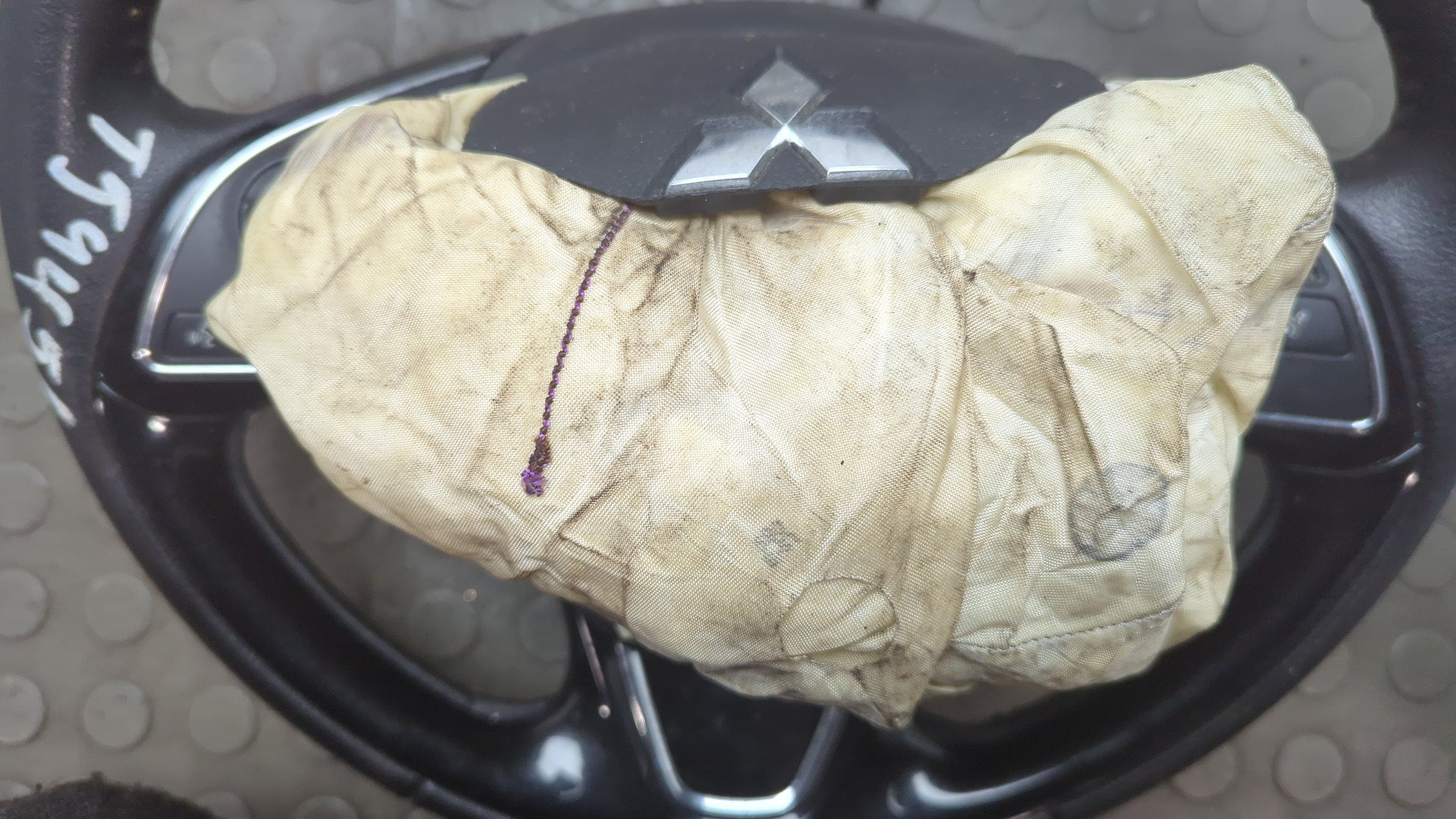 Рулевое колесо (руль)