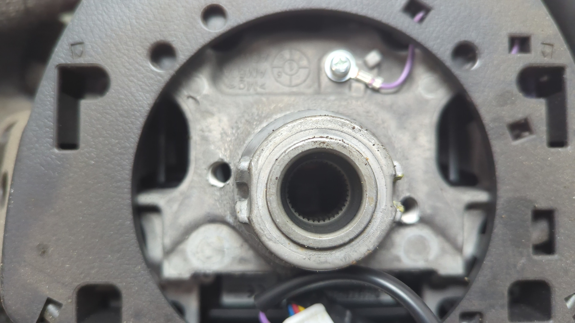 Рулевое колесо (руль)