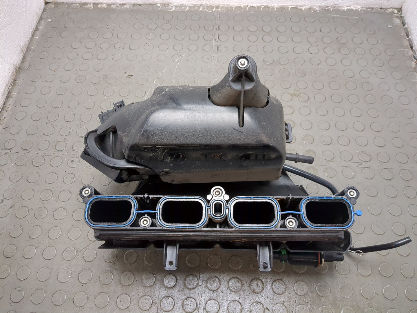 Коллектор впускной