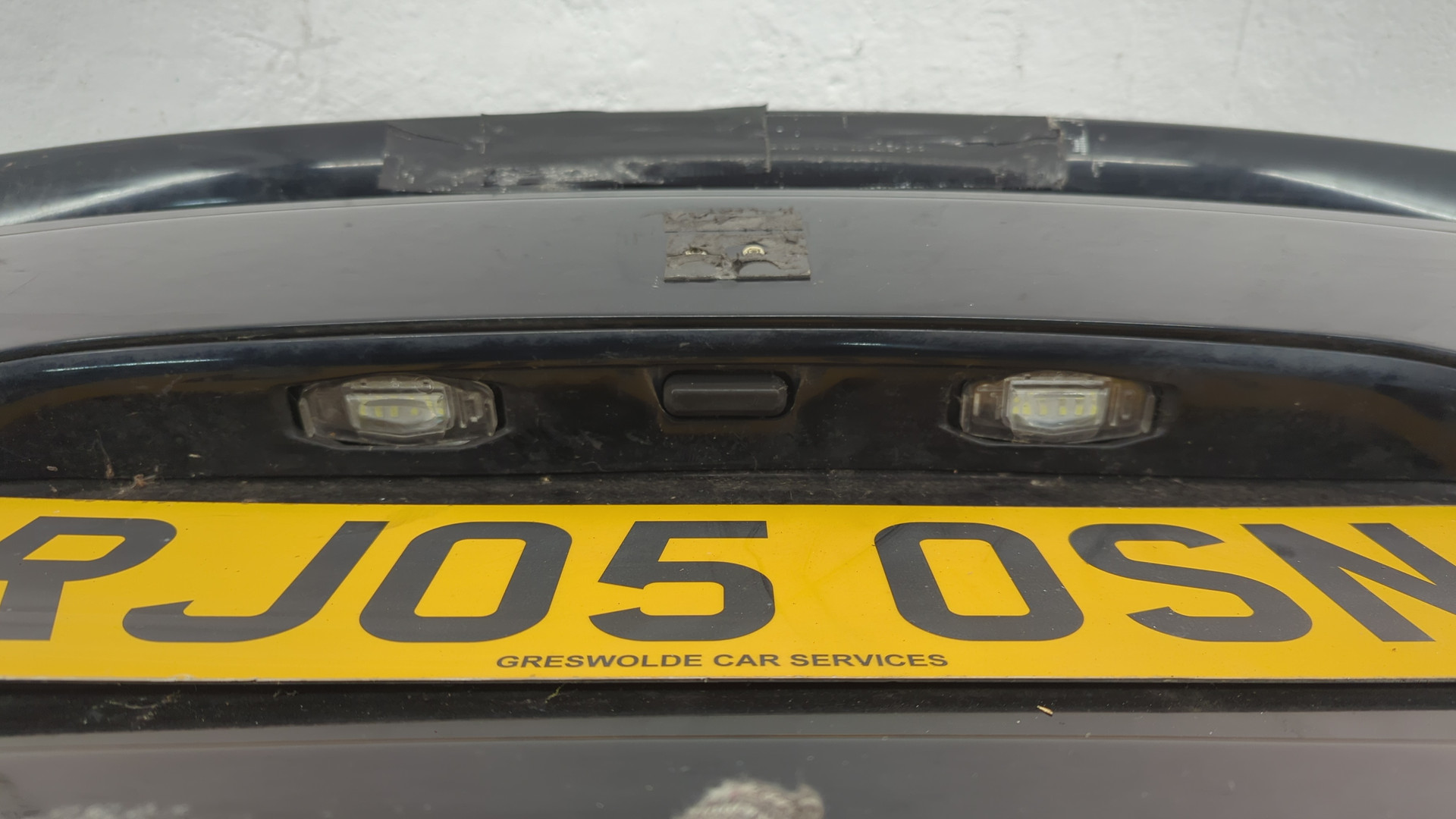 Дверь багажника