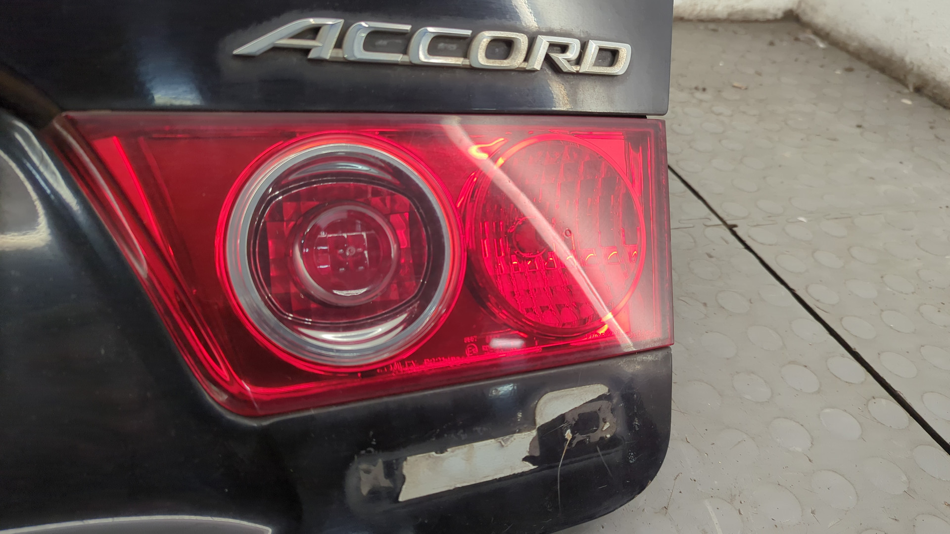 Дверь багажника