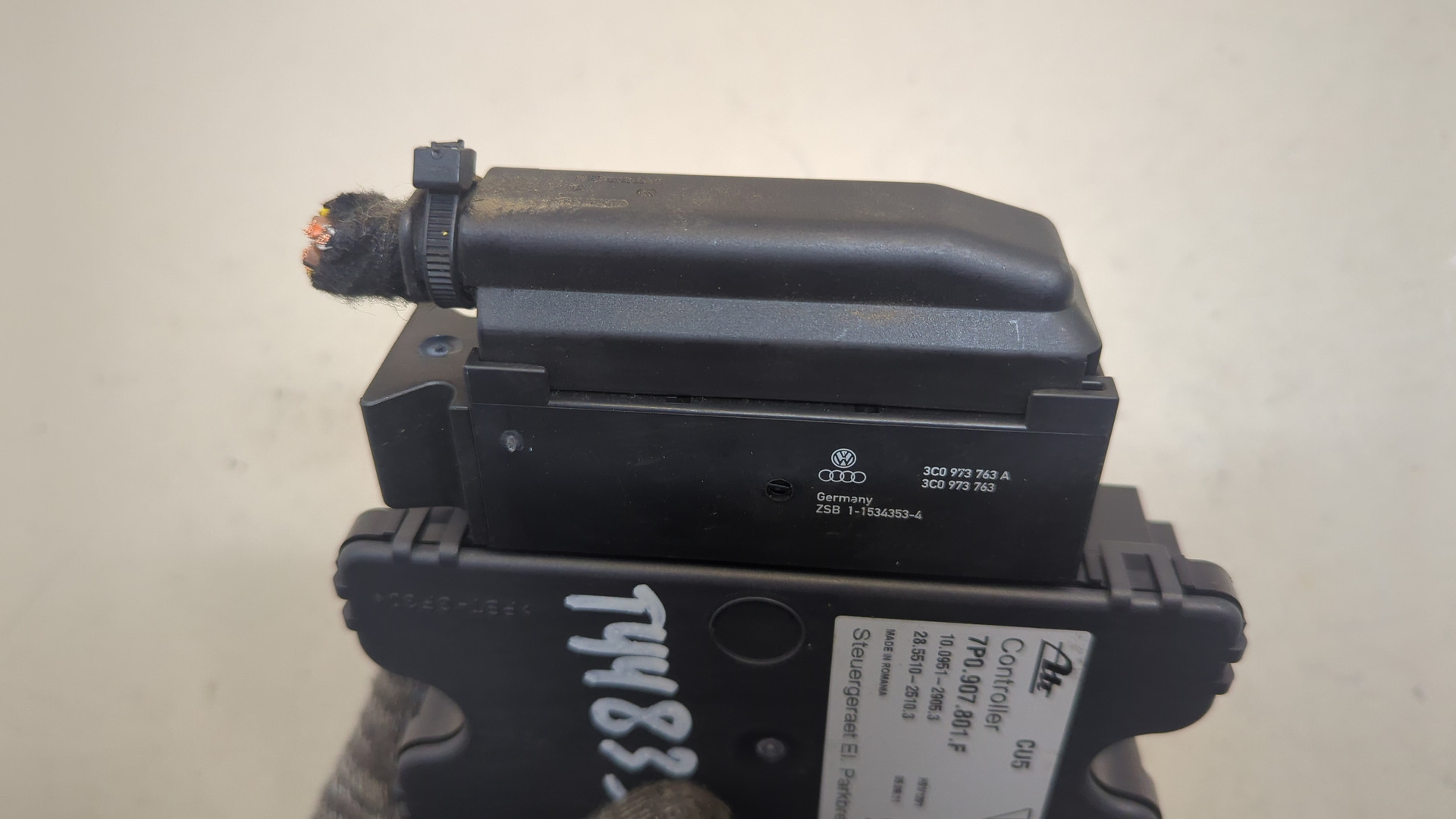 Блок управления парковочным тормозом