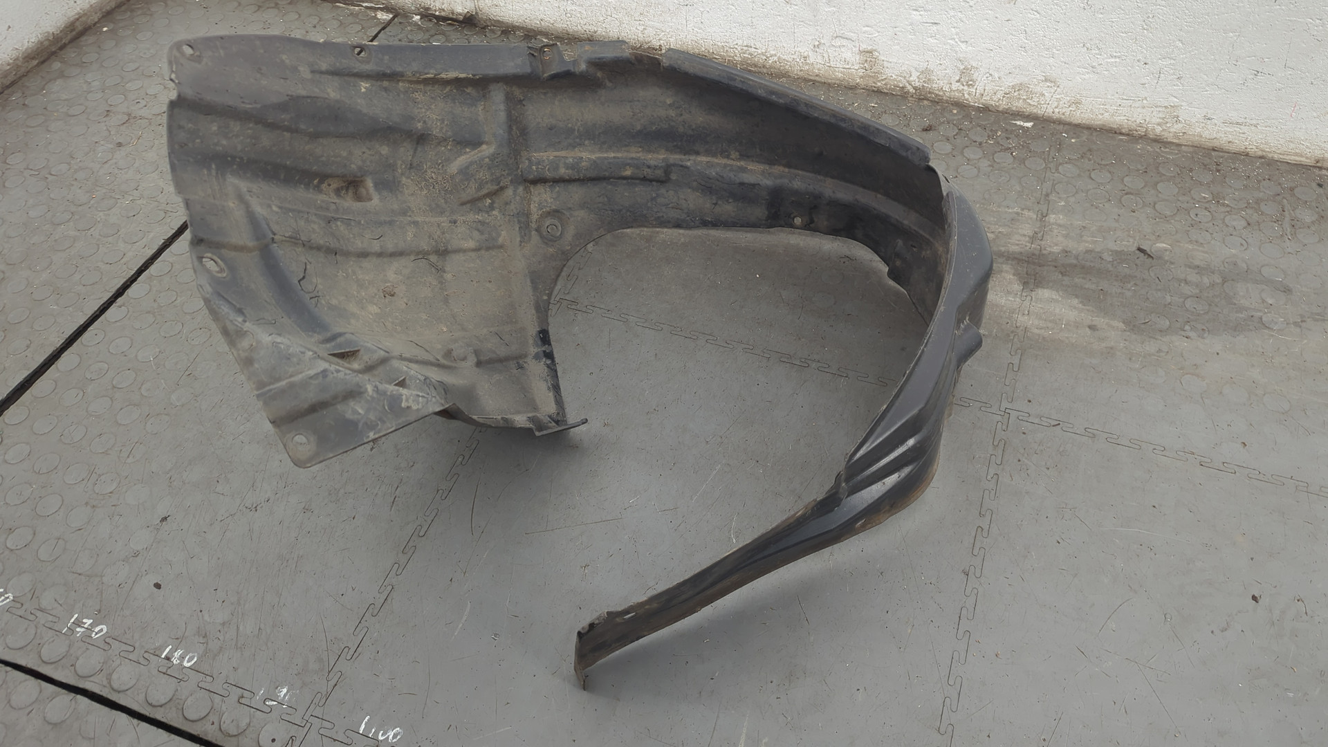 Локер передний левый