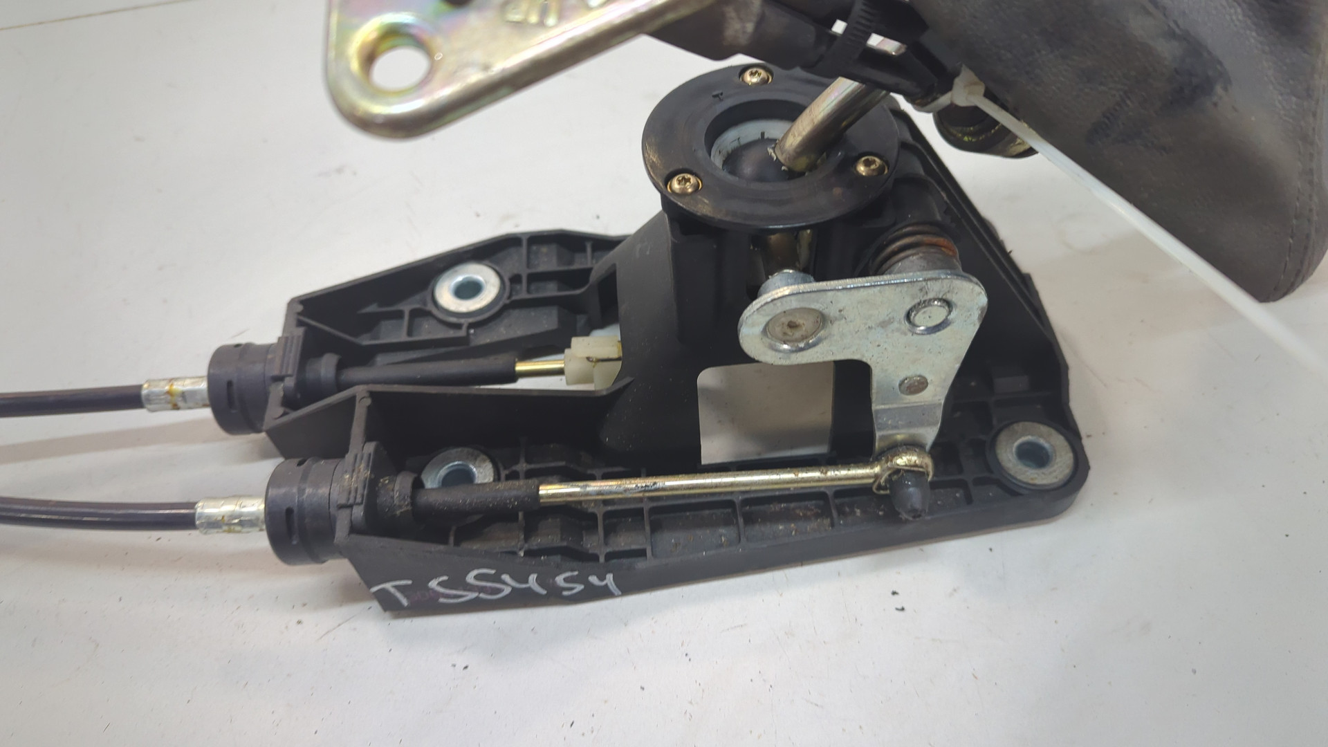 Кулиса МКПП / АКПП