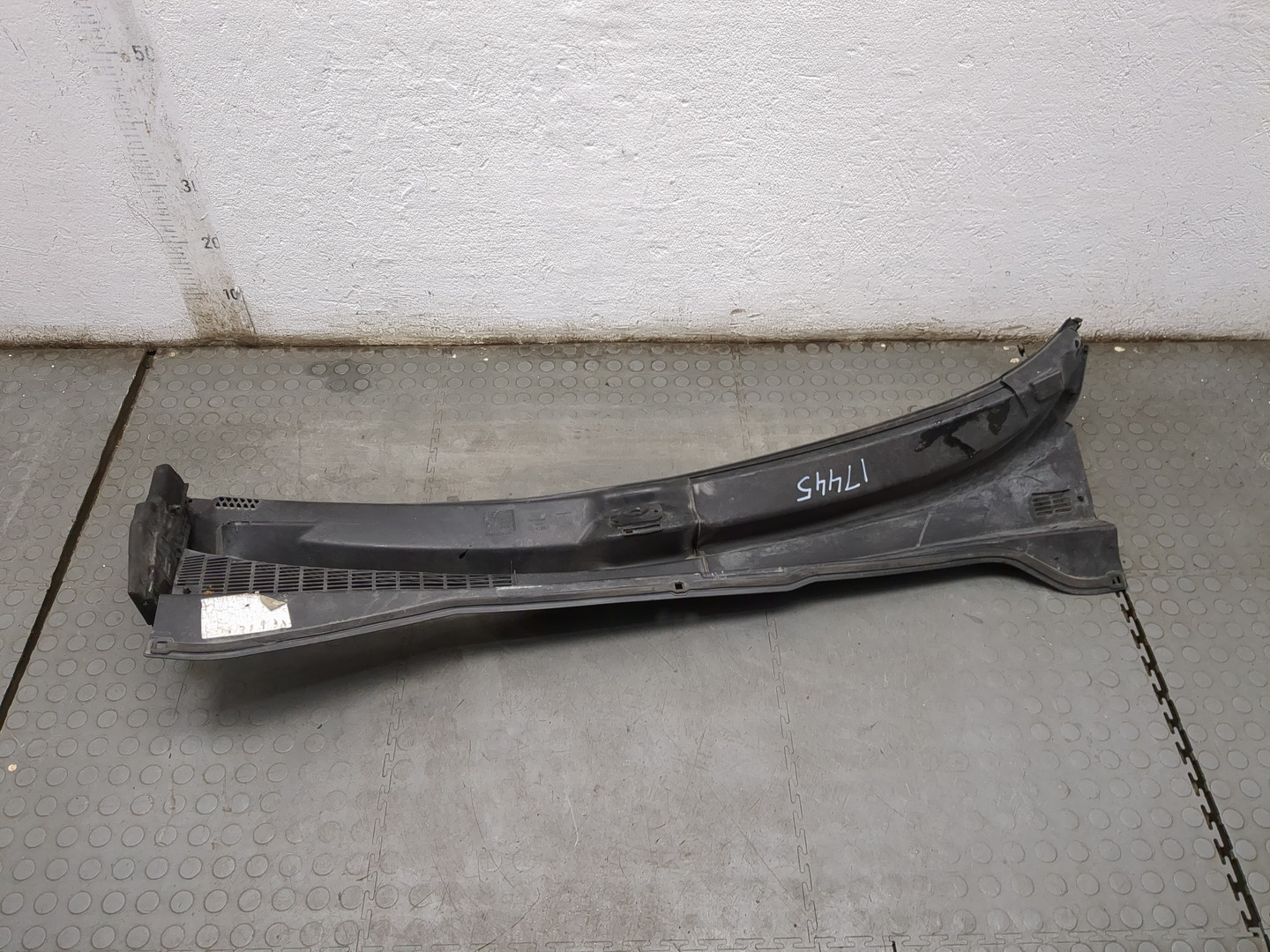 Решетка стеклоочистителей (Жабо)