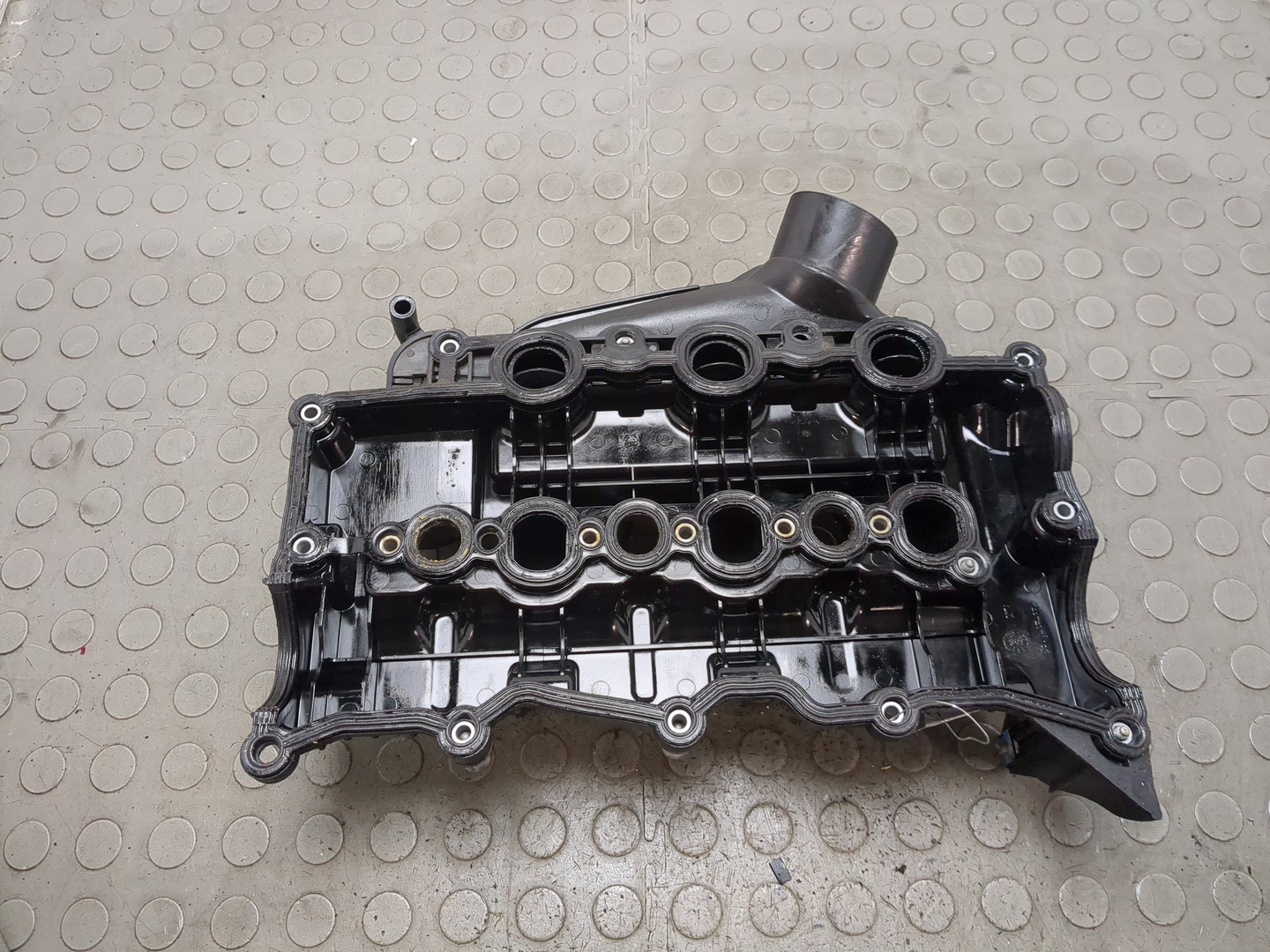 Крышка клапанная ГБЦ