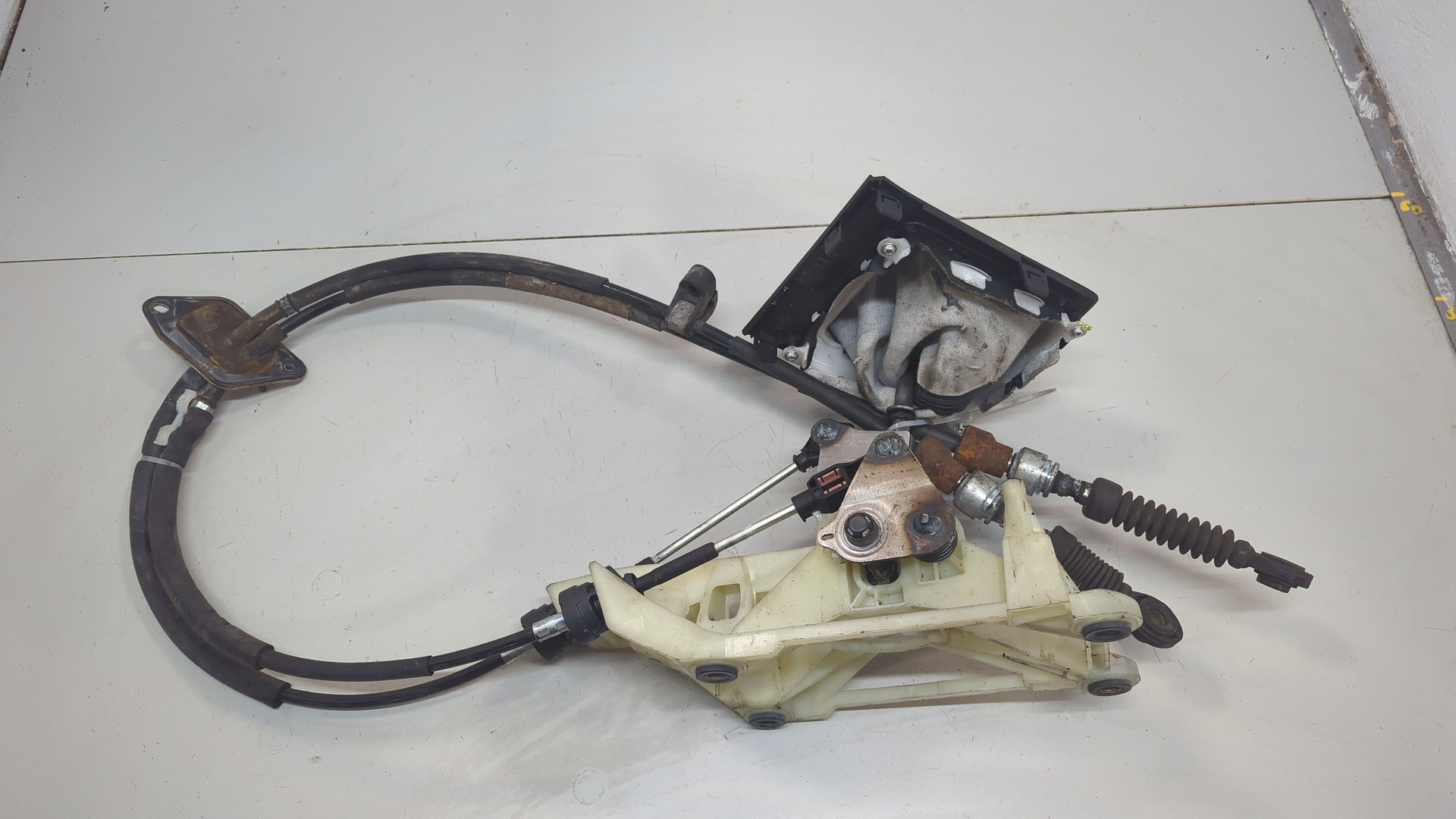 Кулиса МКПП / АКПП