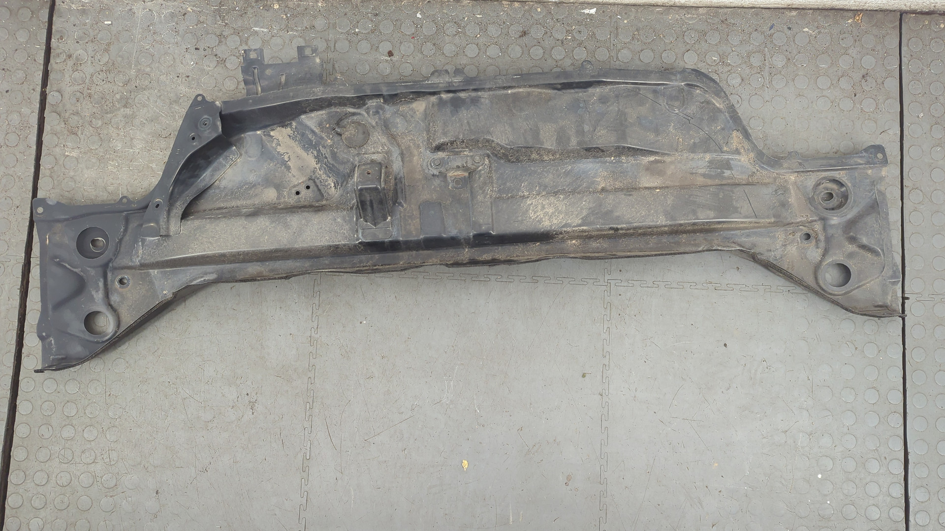 Решетка стеклоочистителей (Жабо)