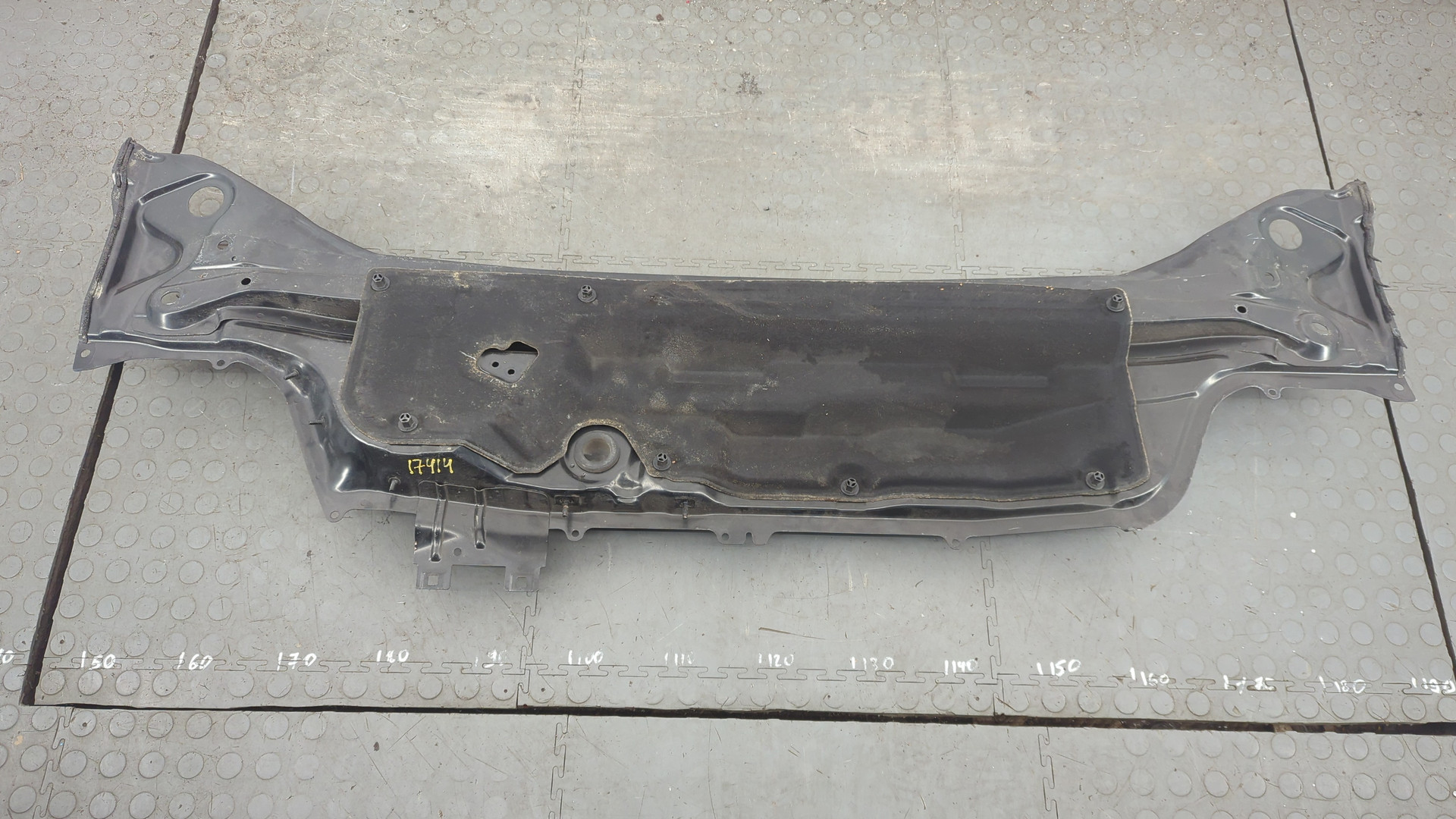 Решетка стеклоочистителей (Жабо)