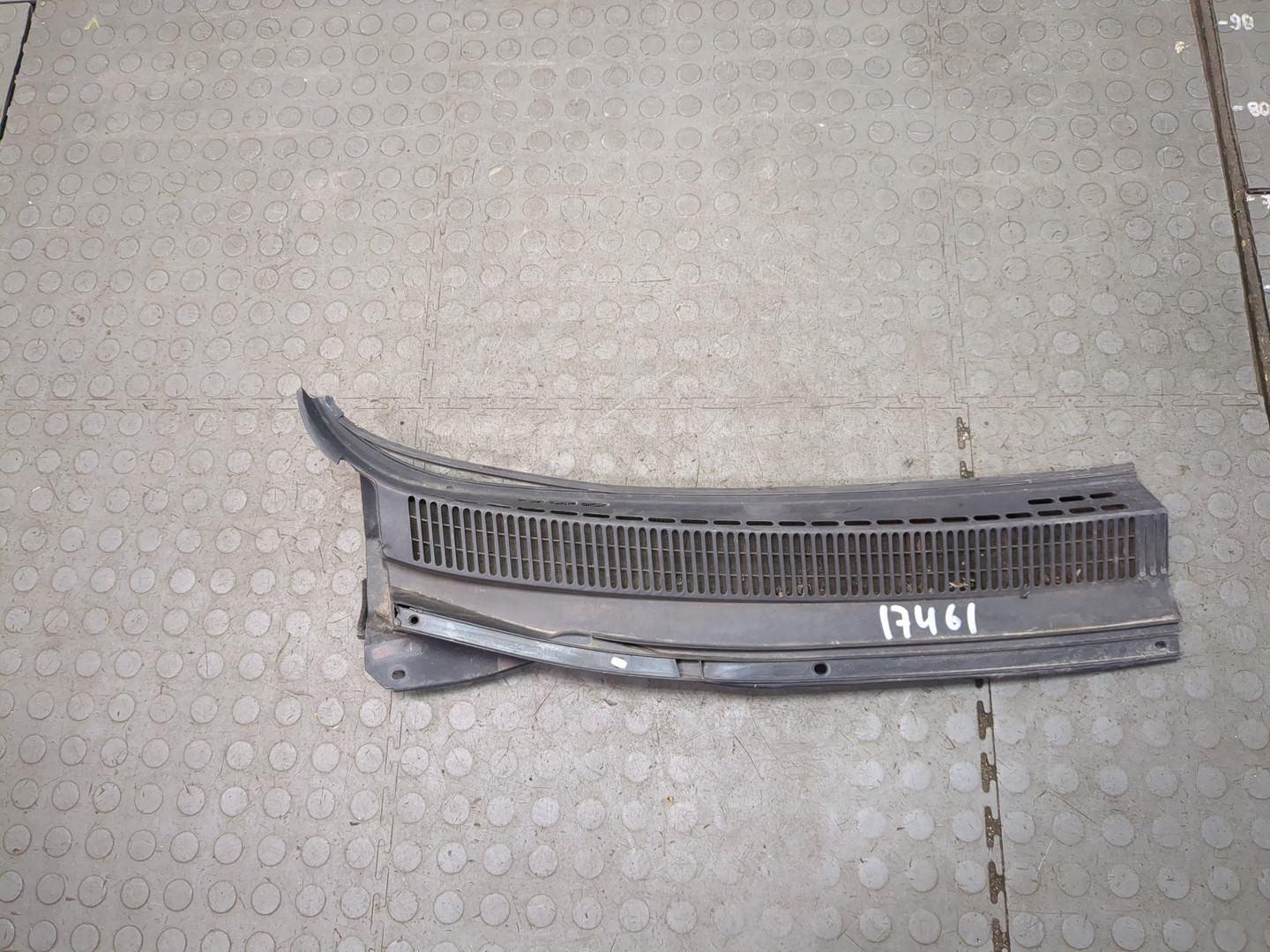 Решетка стеклоочистителей (Жабо)