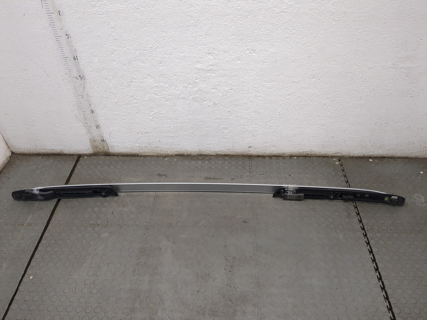 Рейлинг (релинг) левый (планка на крышу)