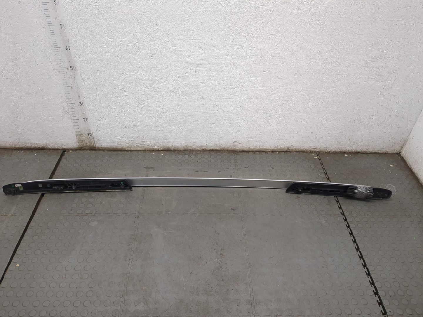 Рейлинг (релинг) правый (планка на крышу)