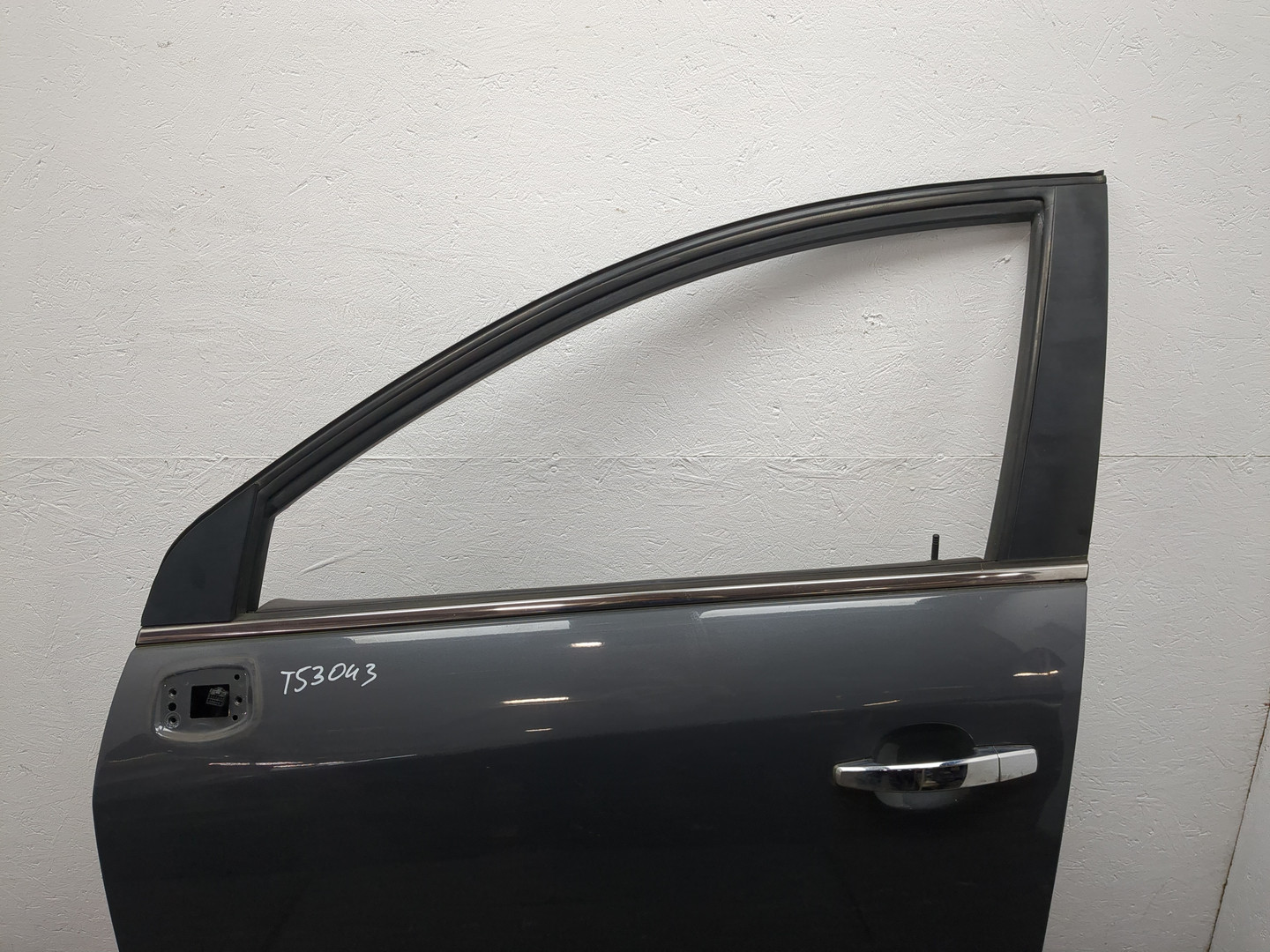 Дверь передняя левая