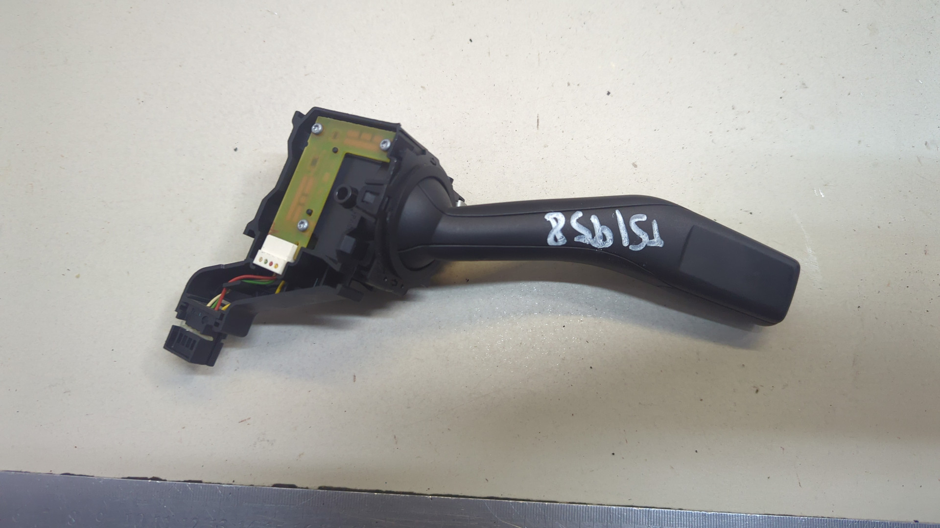 Переключатель поворотов подрулевой