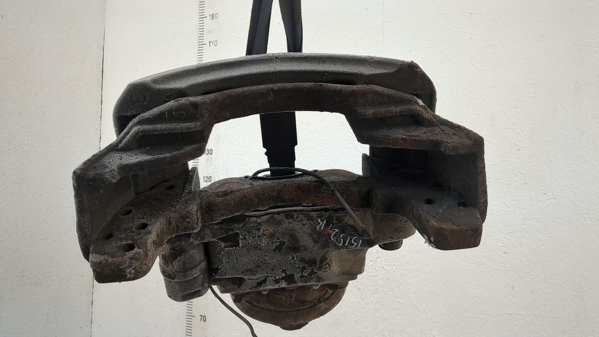 Суппорт передний правый