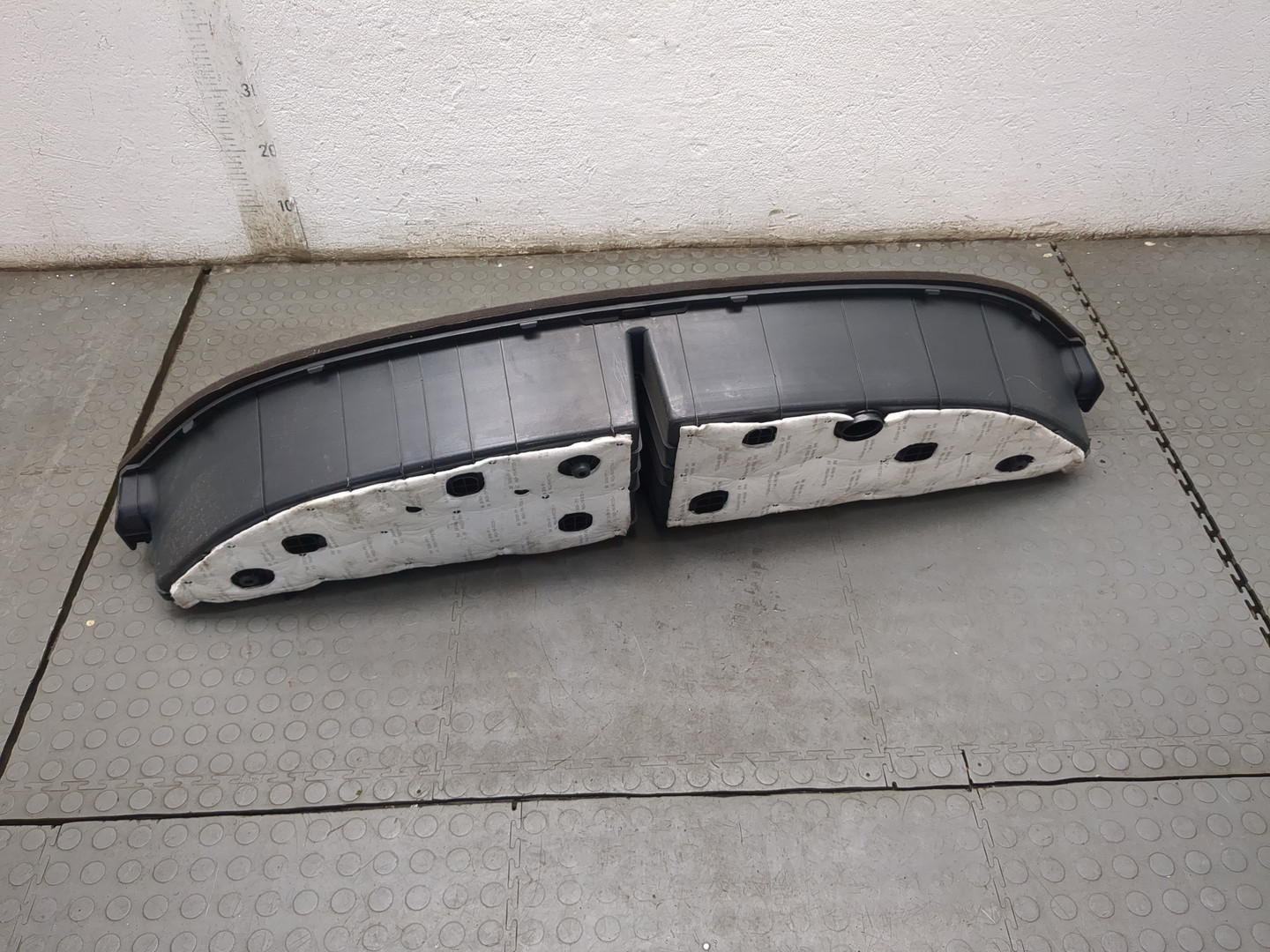 Обшивка багажника