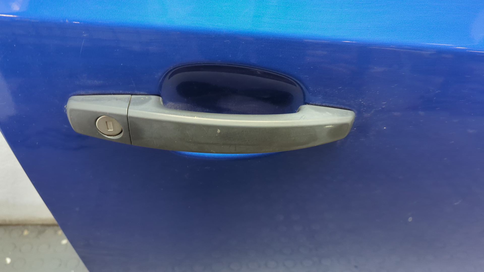 Дверь передняя правая