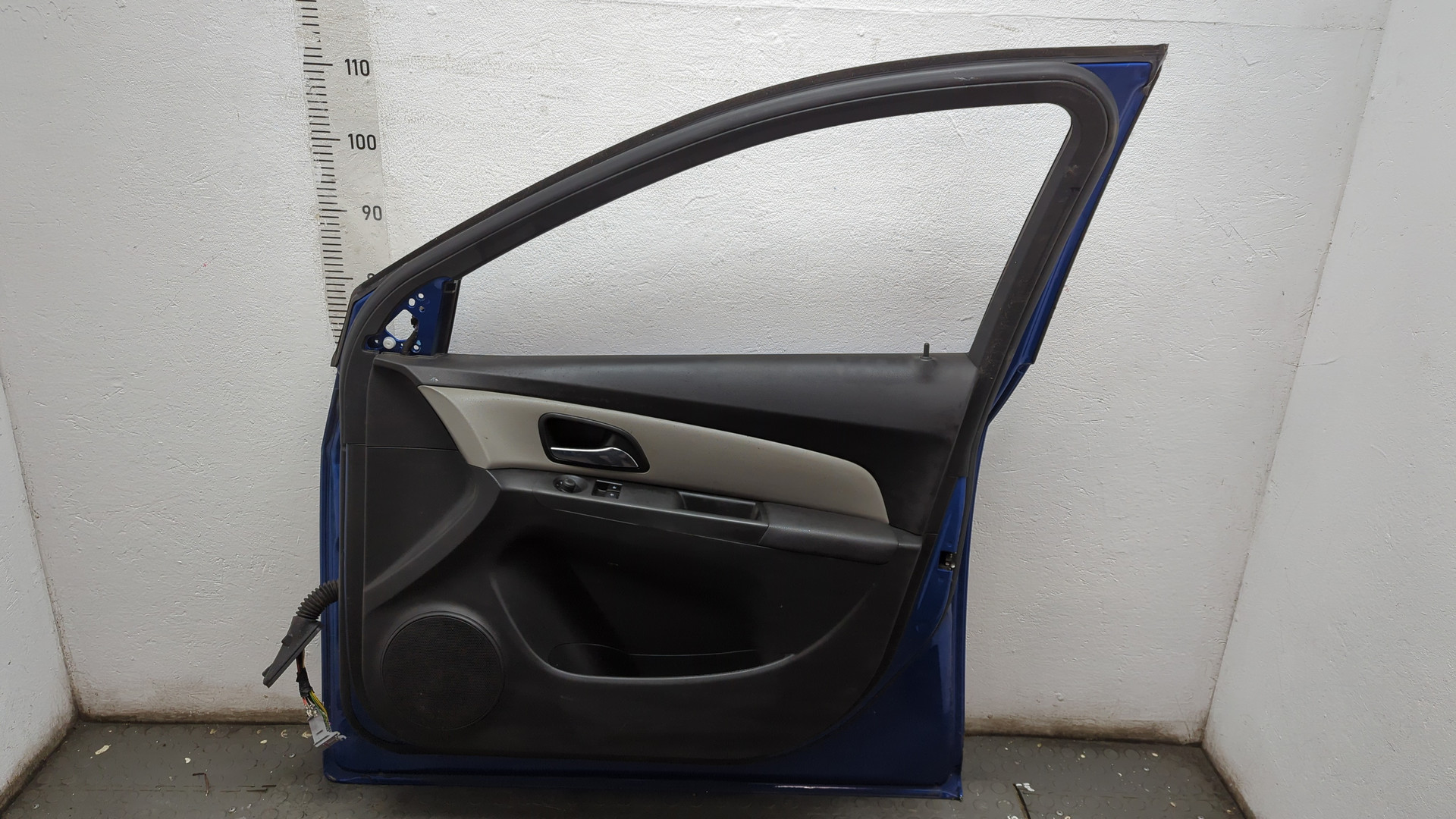 Дверь передняя правая