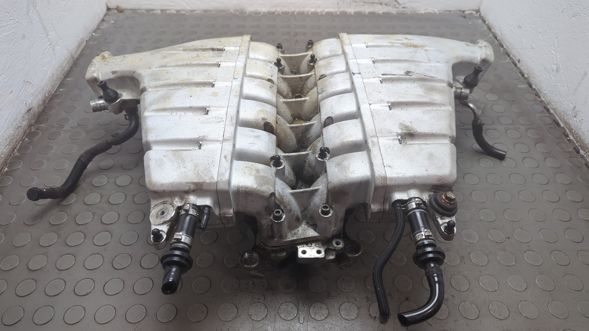 Коллектор впускной