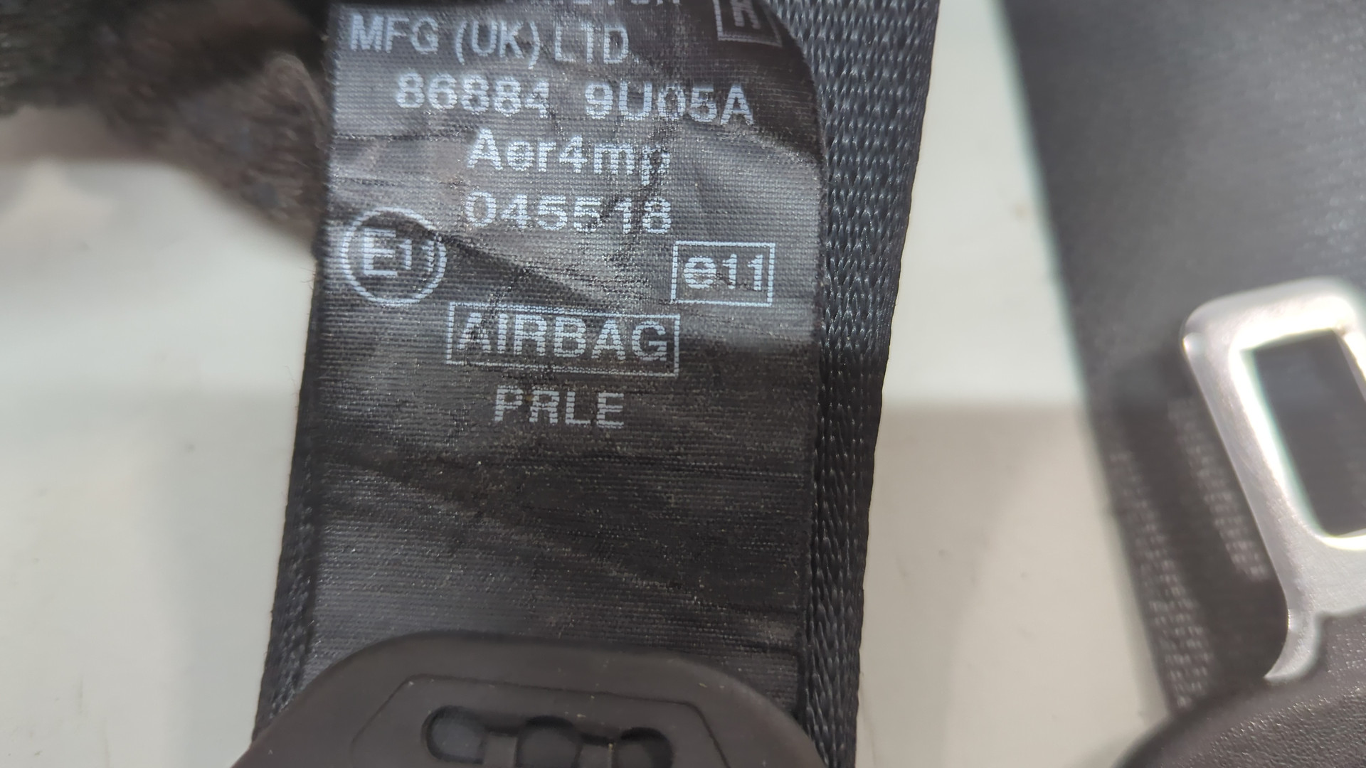 Ремень безопасности